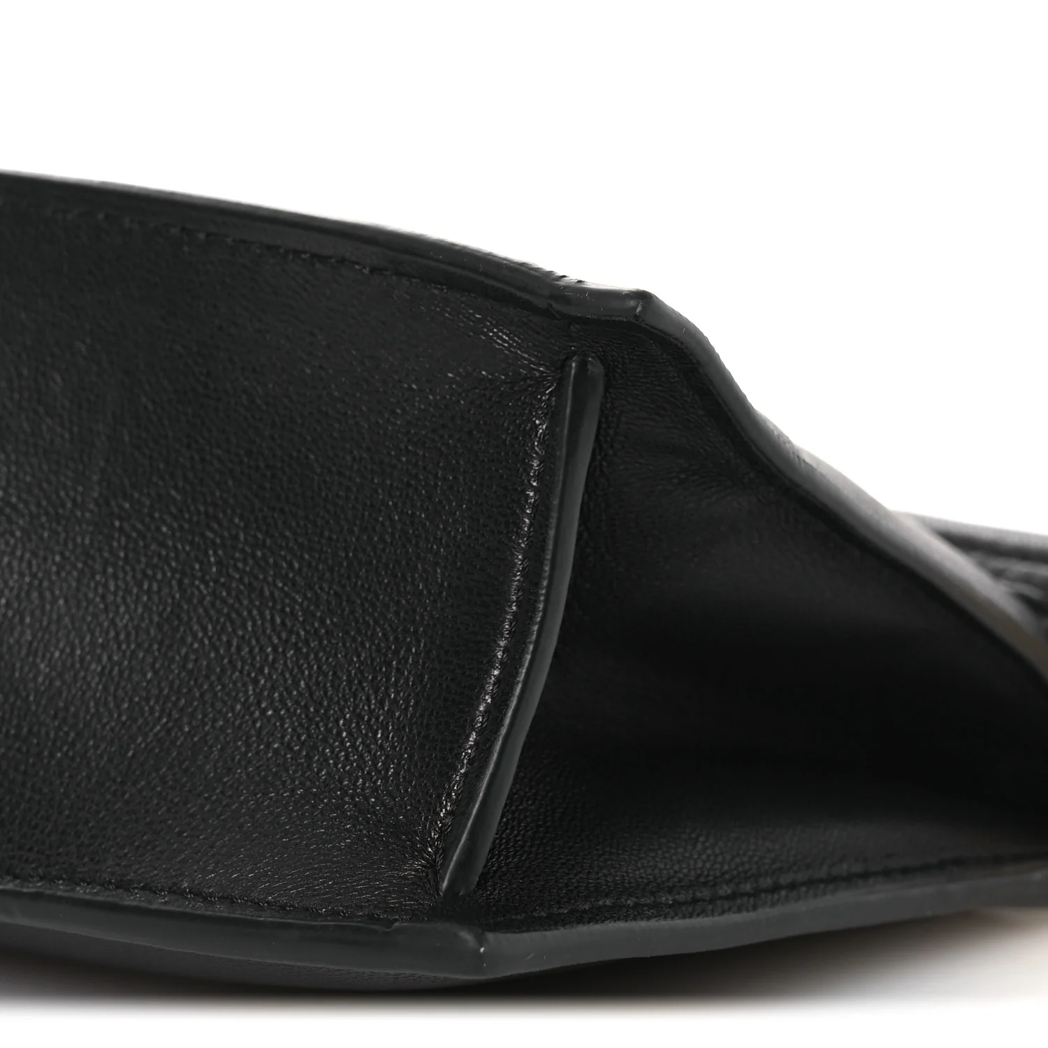 Smooth Calfskin La Pochette Rond Carre Black