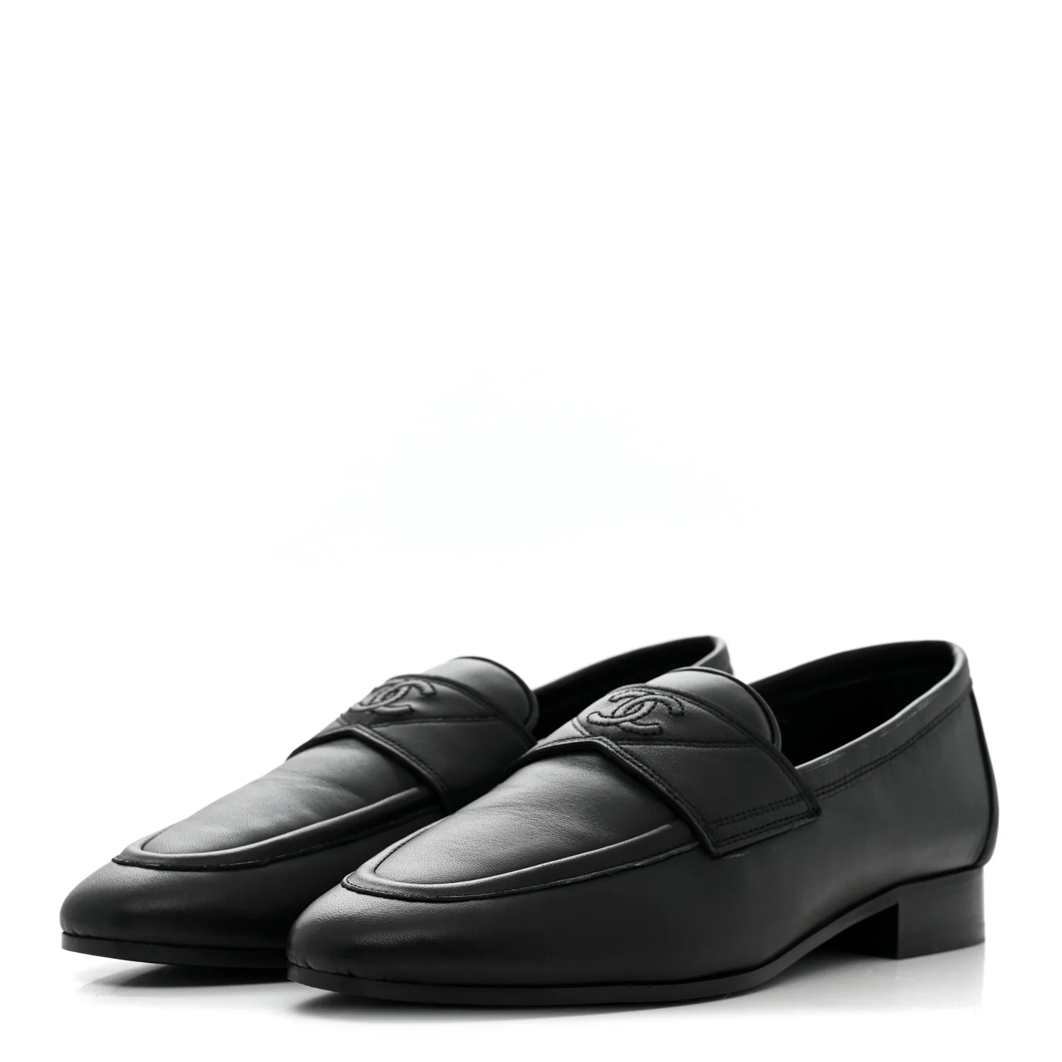 Lambskin Womens Stitched CC Loafers 35 Black