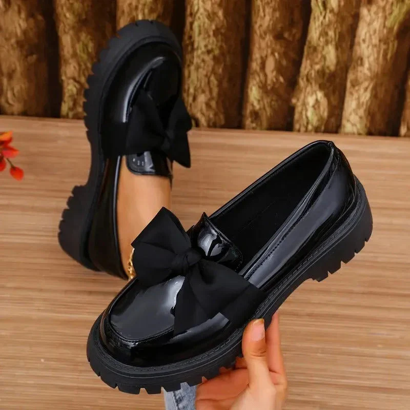 Mathilde | Mocassins en cuir verni épais