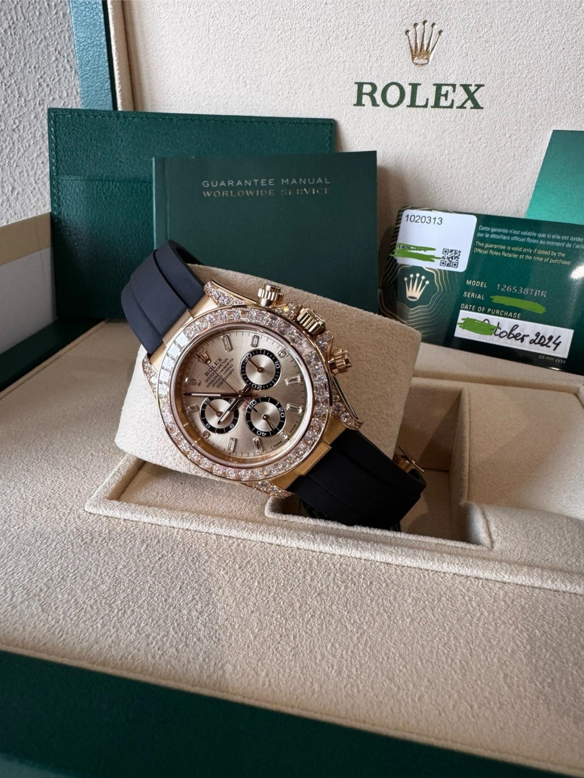 [Super Clone]Rolex Cosmograph Daytona 40mm Yellow Gold Diamond Baguette Champagne Dial Diamond Bezel Oysterflex - 126538TBR