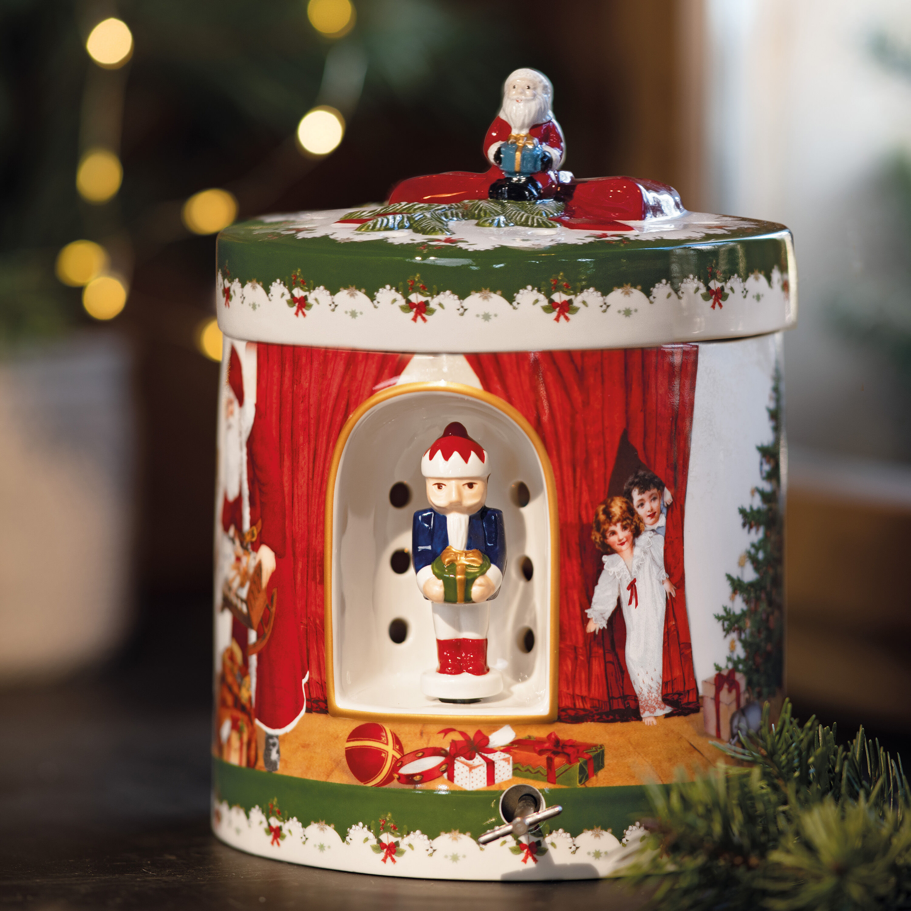 Christmas Toy's Christmas music box - Multi-colored, 6.7'' x 6.7'' x 8.7''