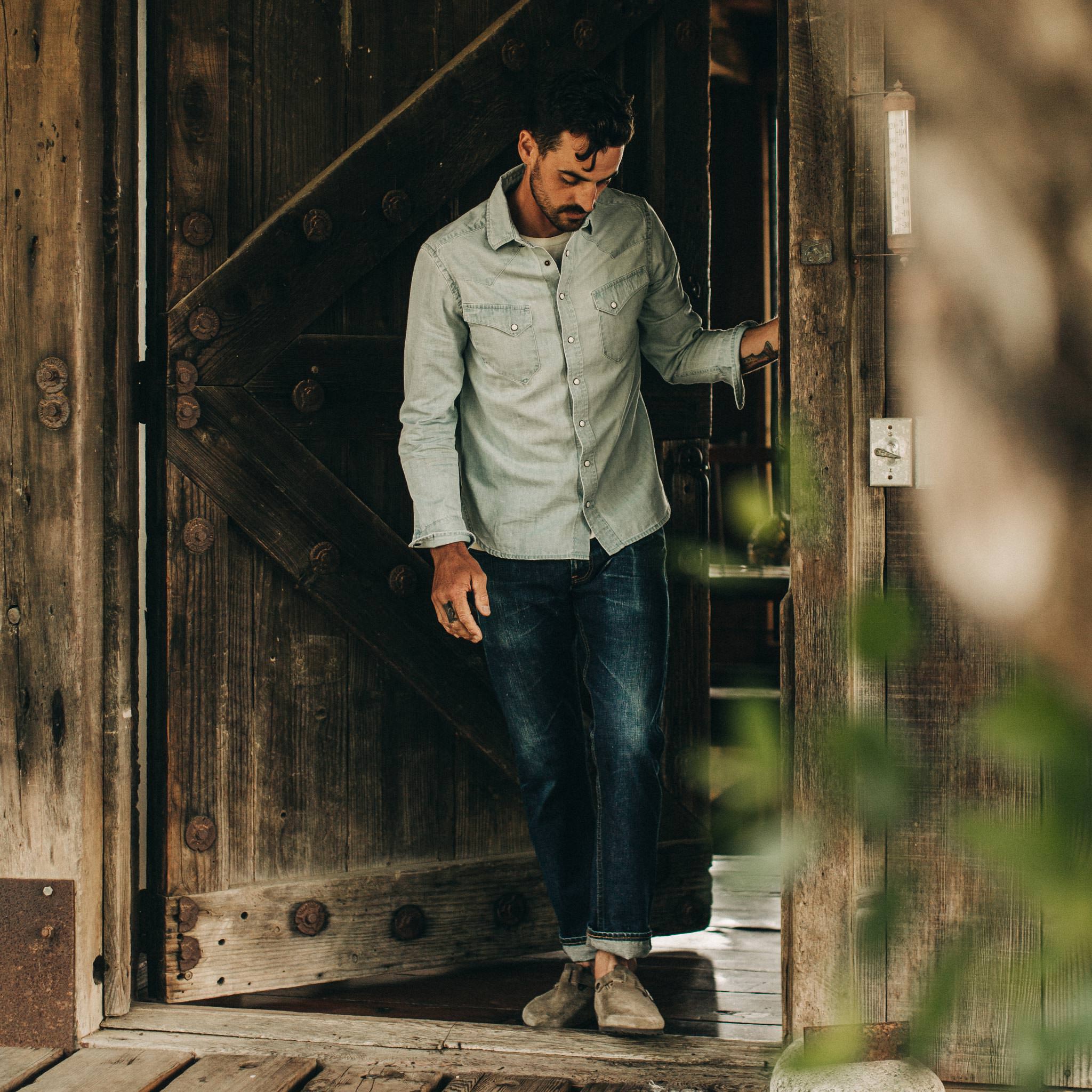 Chemise western en denim délavé