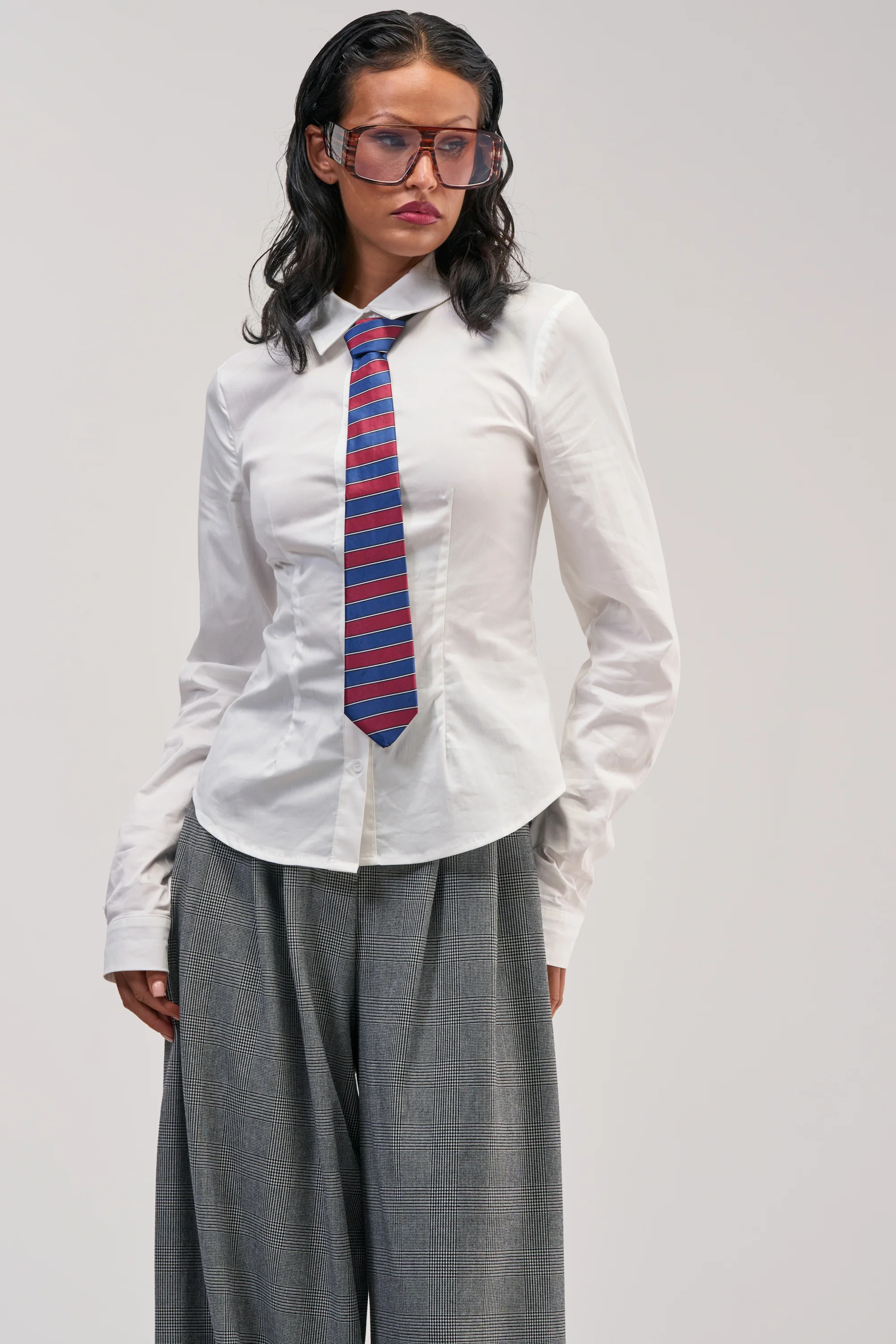 WORK HARD PLAY HARD BUTTON DOWN - Akira Store