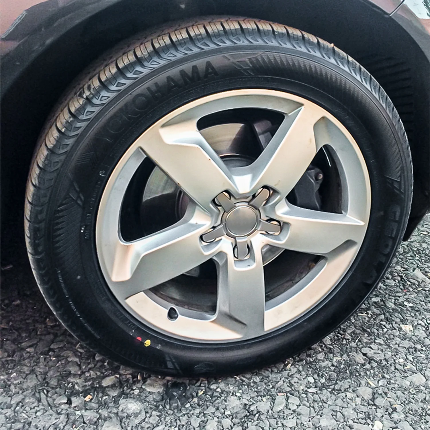 Yokohama Geolandar X - CV G057 245/70R17 110T a/S All-Season Tire