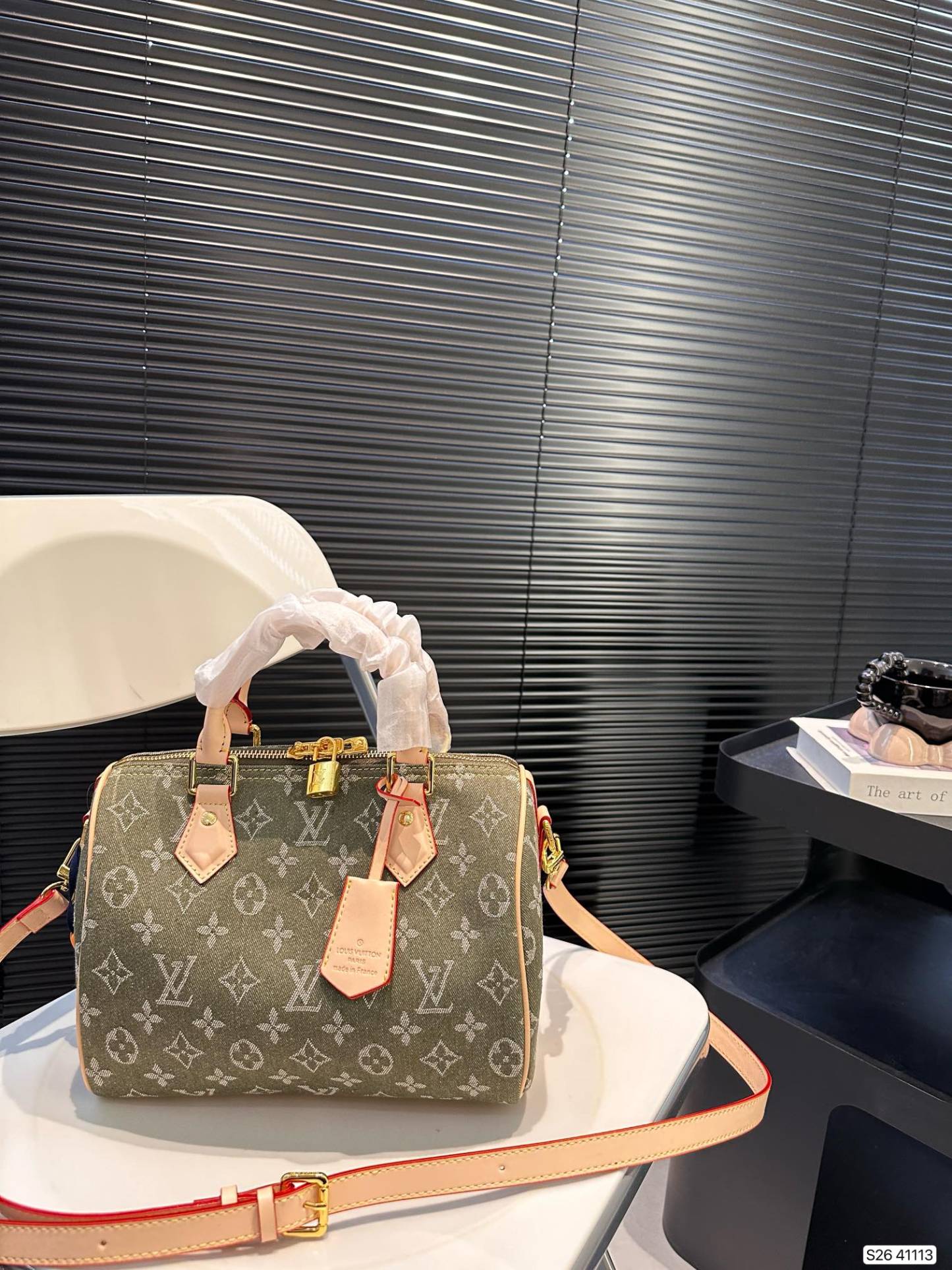 Louis new arrival speedy 25 denim bag size: 25 * 19  cm