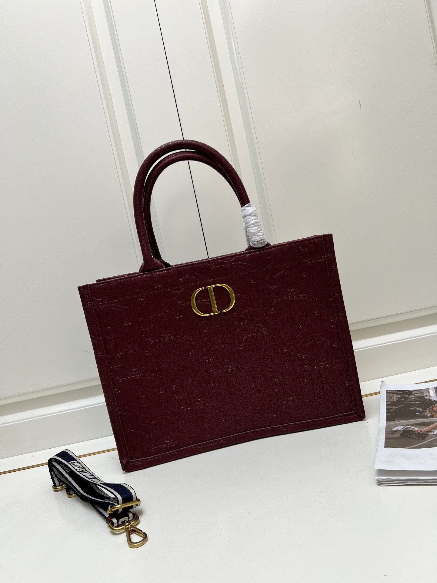 D new arrival book tote bag size: 36.5*28*17.5cm top quality
