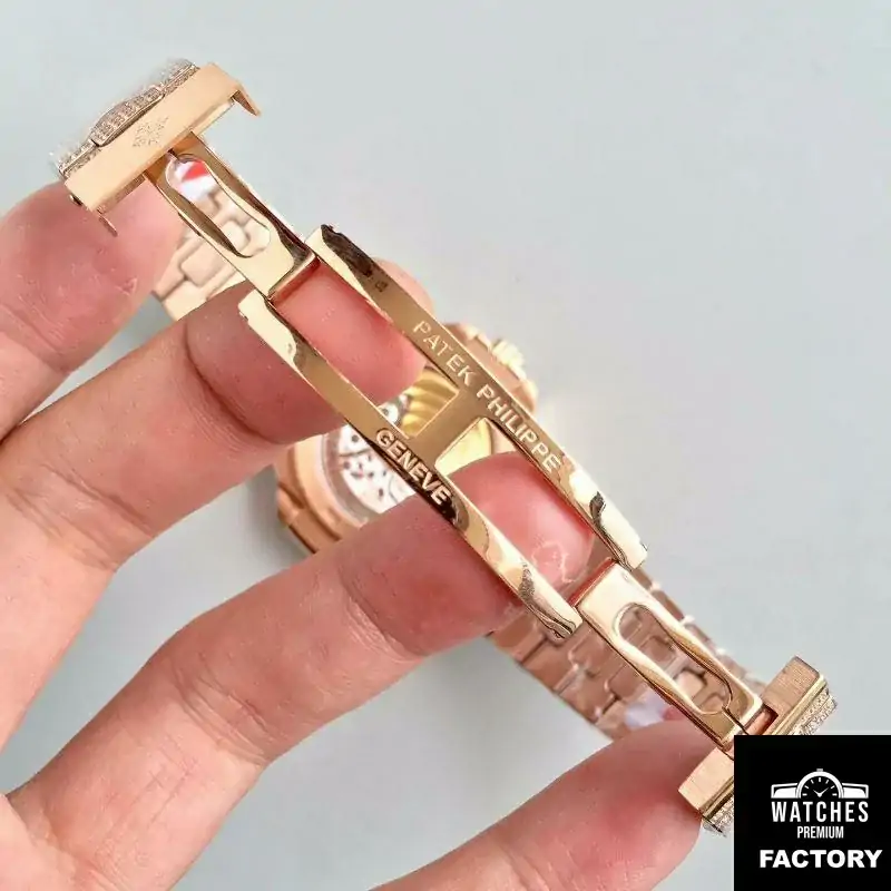 Patek Philippe Nautilus Jumbo 5719 / 10G-010 Rose Gold Full Diamond Dial