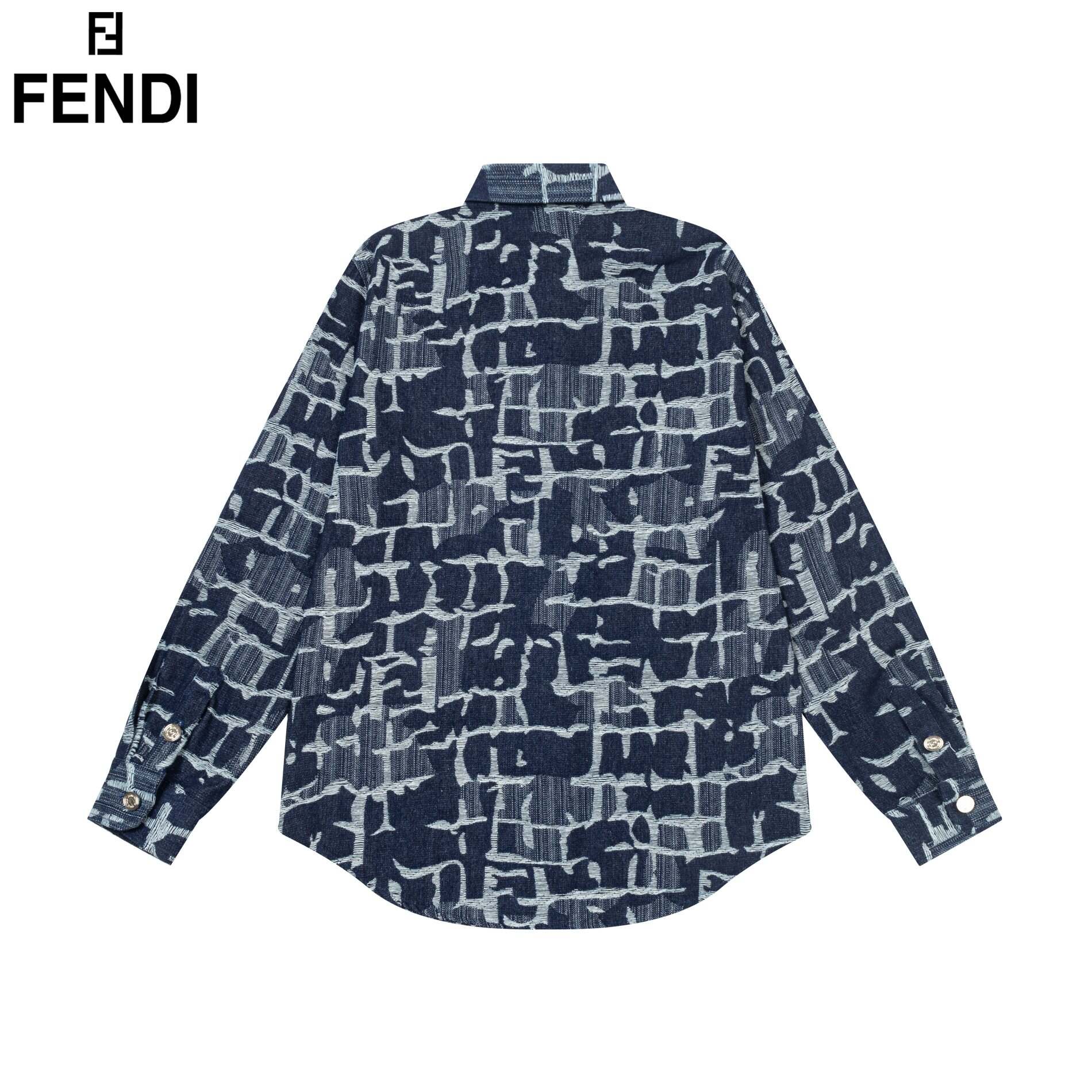 【FENDI 公式旗艦店】着好評に付き再入荷！半袖