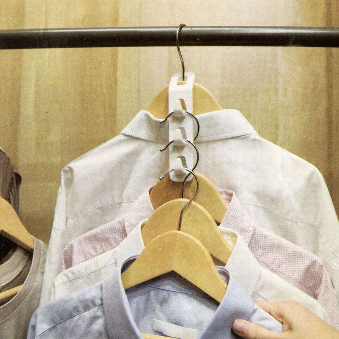 Crochet de suspension pour cintre