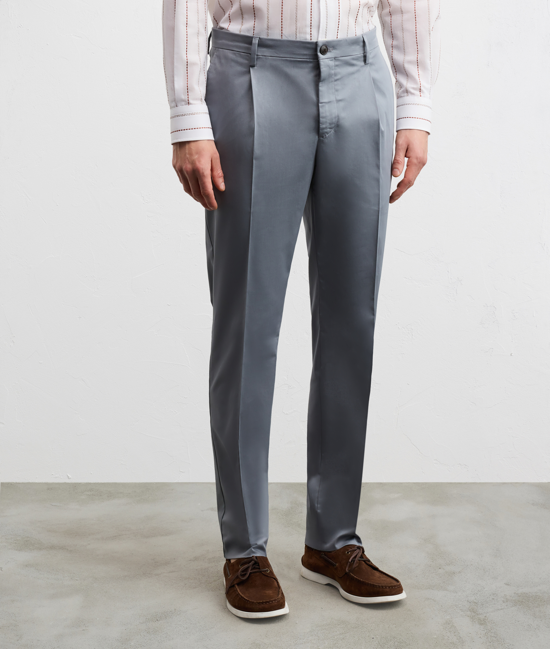 LIGHT BLUE STRETCH COTTON PLEATED CHINOS