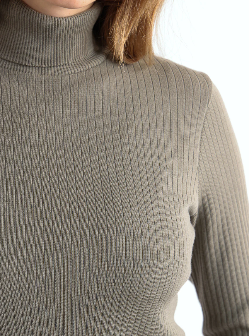 Pull chaussette femme col roule en laine mérinos Vert Olive