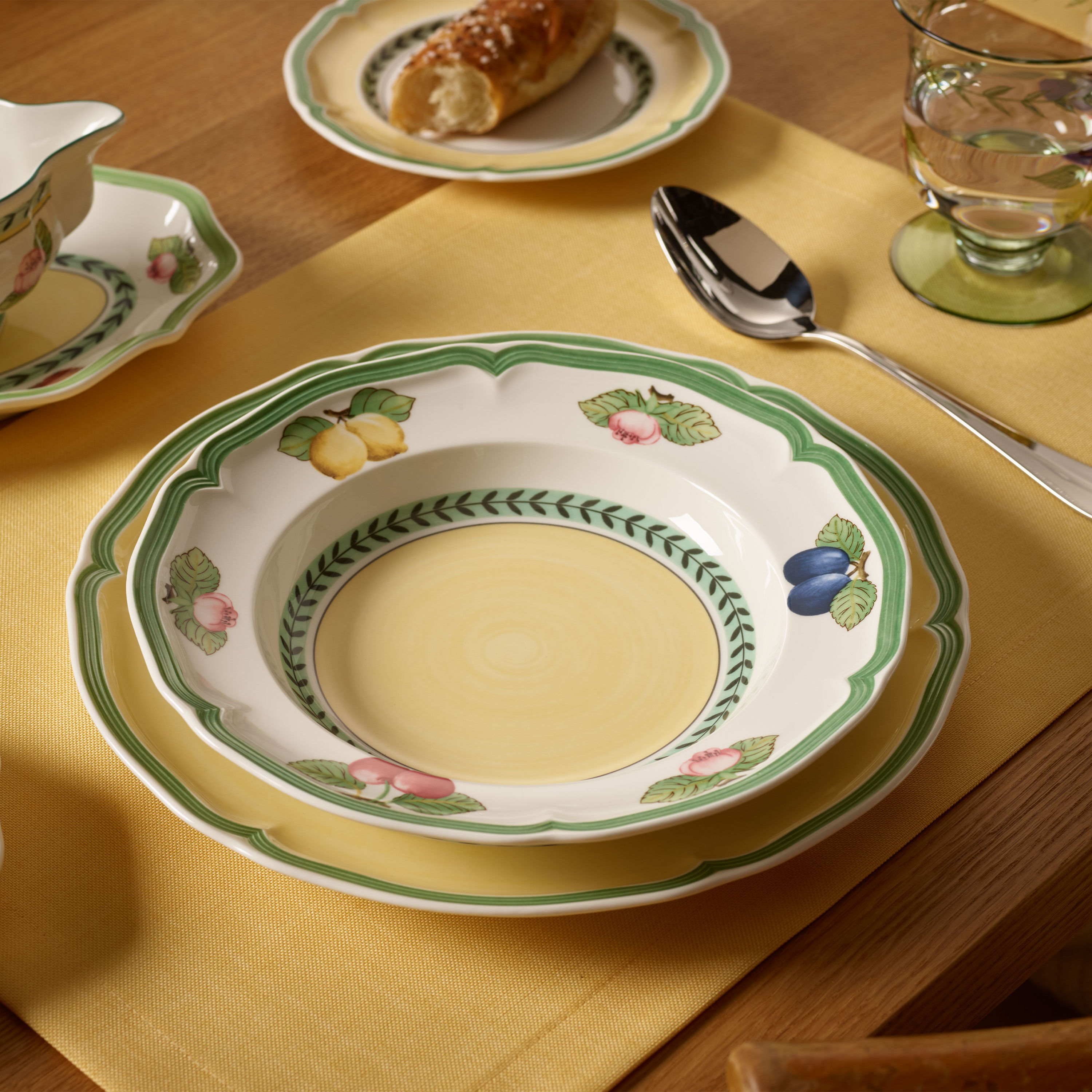 French Garden Dinnerware set - Multi-colored, Premium Porcelain