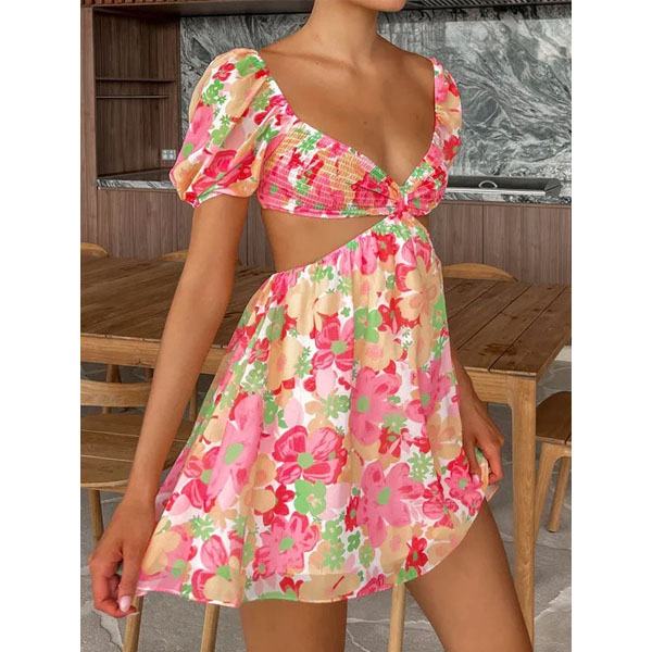 Robe mini à manches bouffantes et découpes
