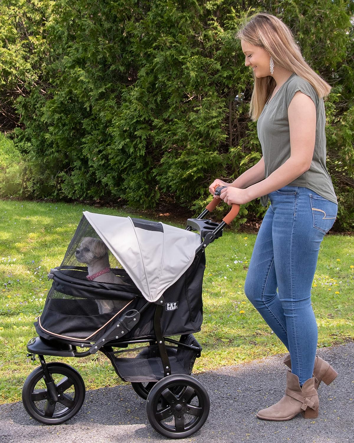 Poussette pour animaux de compagnie Pet Gear AT3 sans fermeture éclair, pour chats et chiens, pliage facile d'une seule main, roues de jogging, doublure amovible, porte-gobelet et panier de rangement, 1 modèle, 2 couleurs