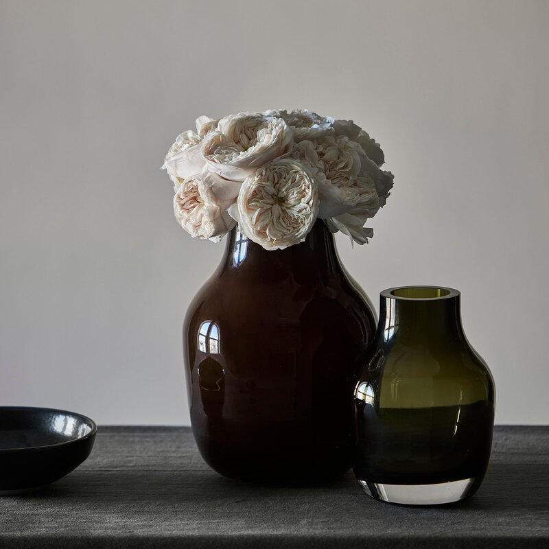 Paloma vase medium 21 cm dark brown