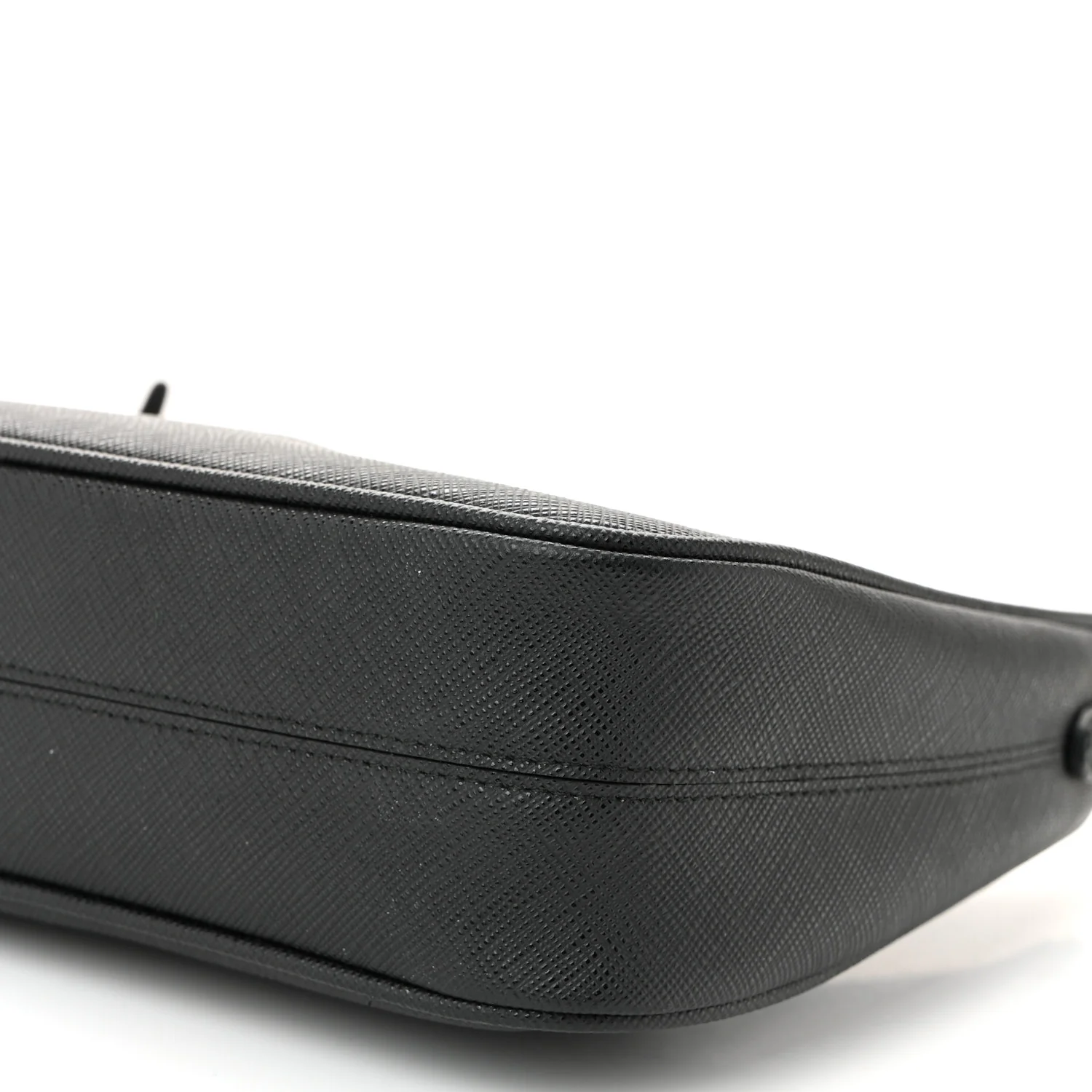 Saffiano Lux Re-Edition 2005 Shoulder Bag Black