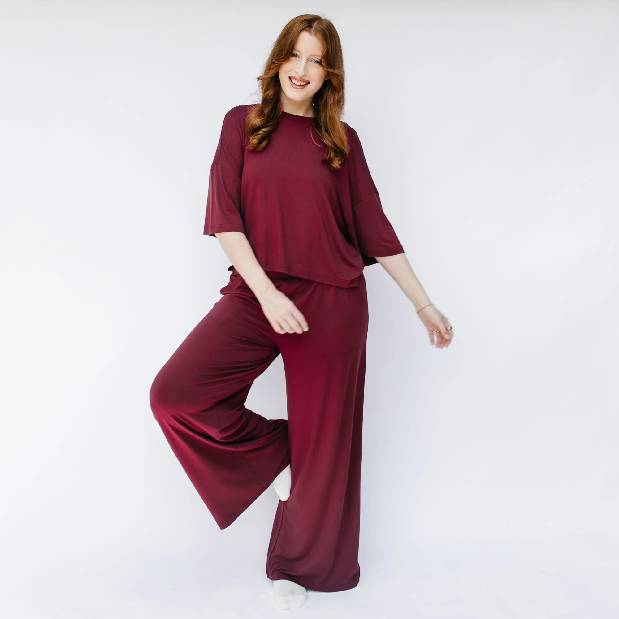 Women's Short Sleeve Boxy Tee in Burgundy
