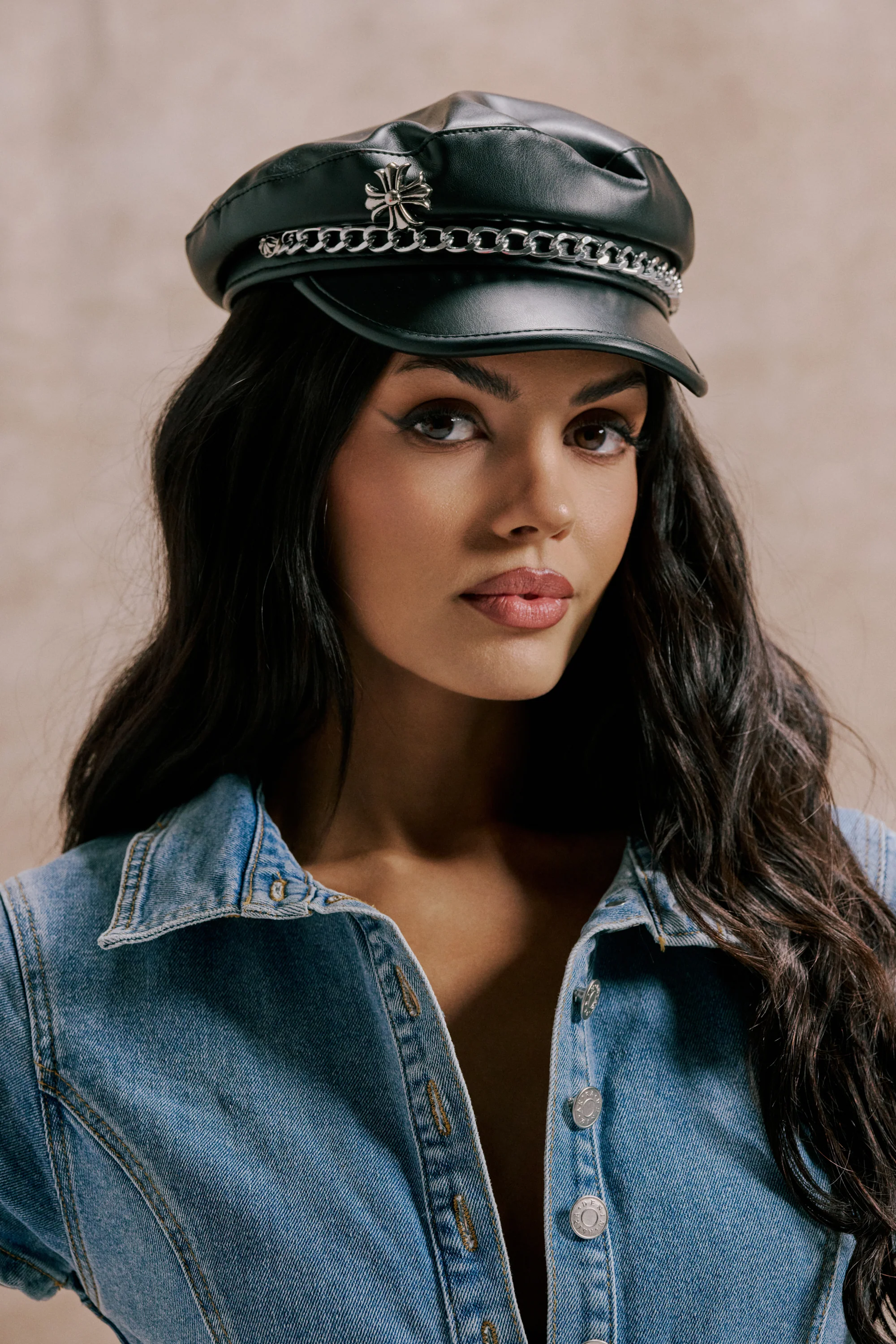 CROSS ME BRIM HAT - Akira Store