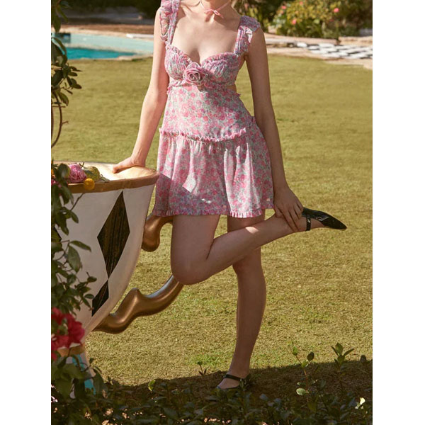 Robe mini fleurie à bretelles