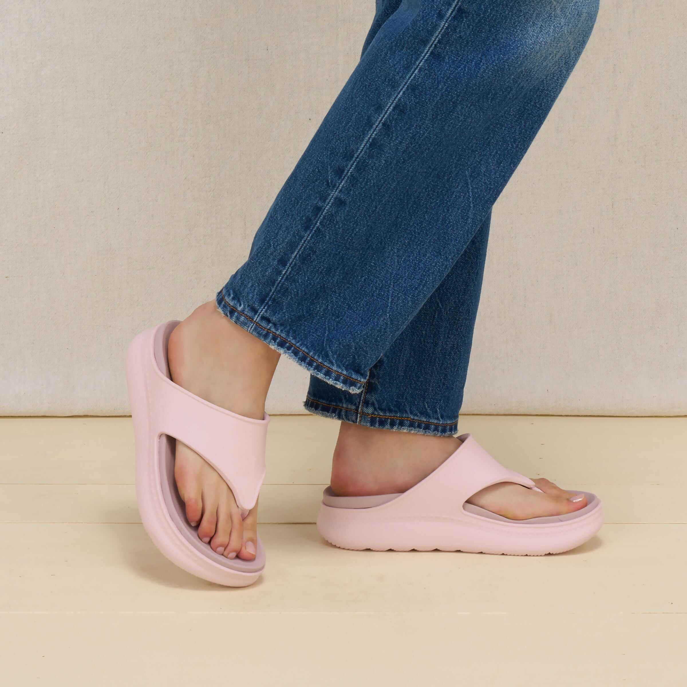 Devyn Thong - DANSKO OUTLET