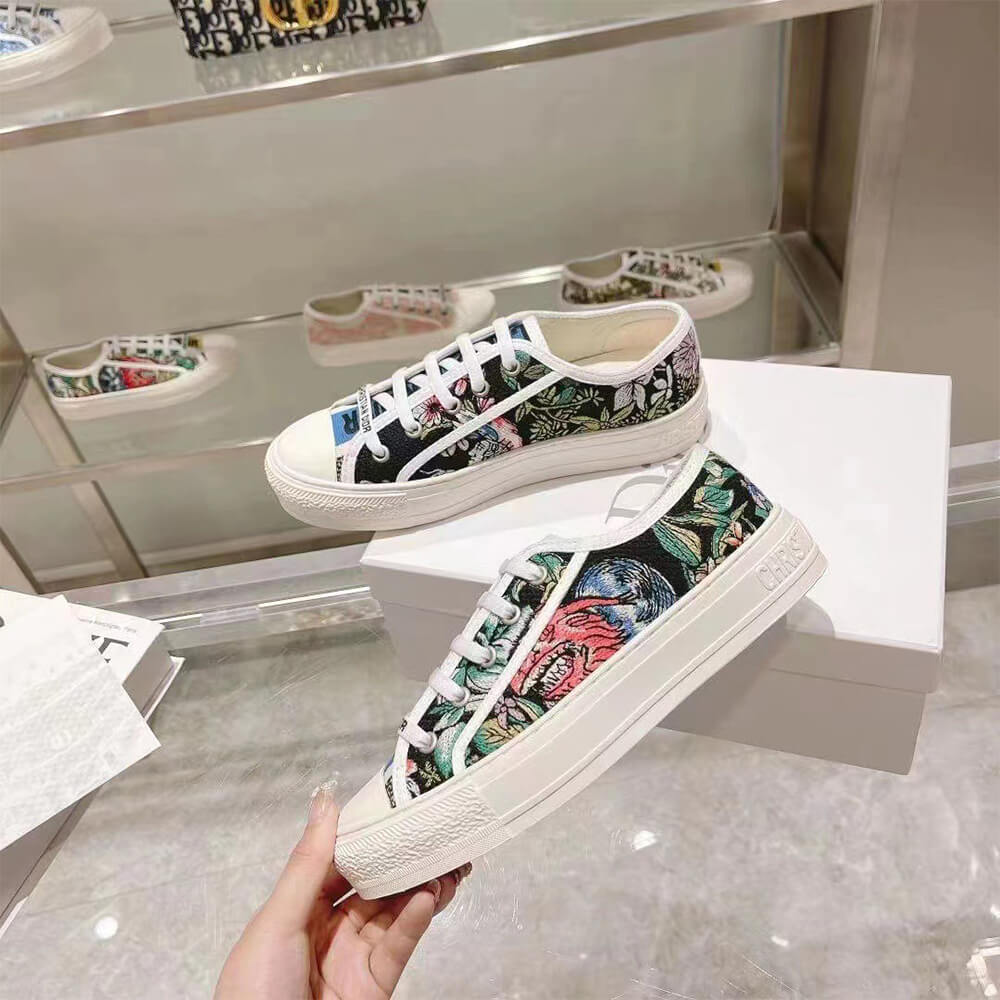 WALK N DIOR SNEAKER