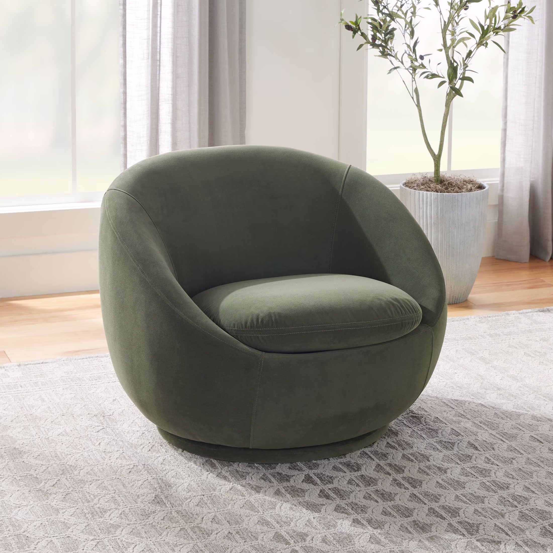 Better Homes & Gardens Mira Swivel Accent Chair, Cream Shearling