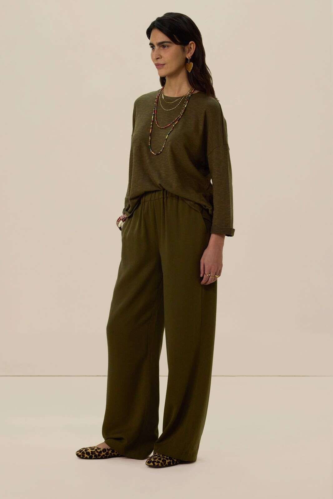 Donkergroene mid waist jersey broek