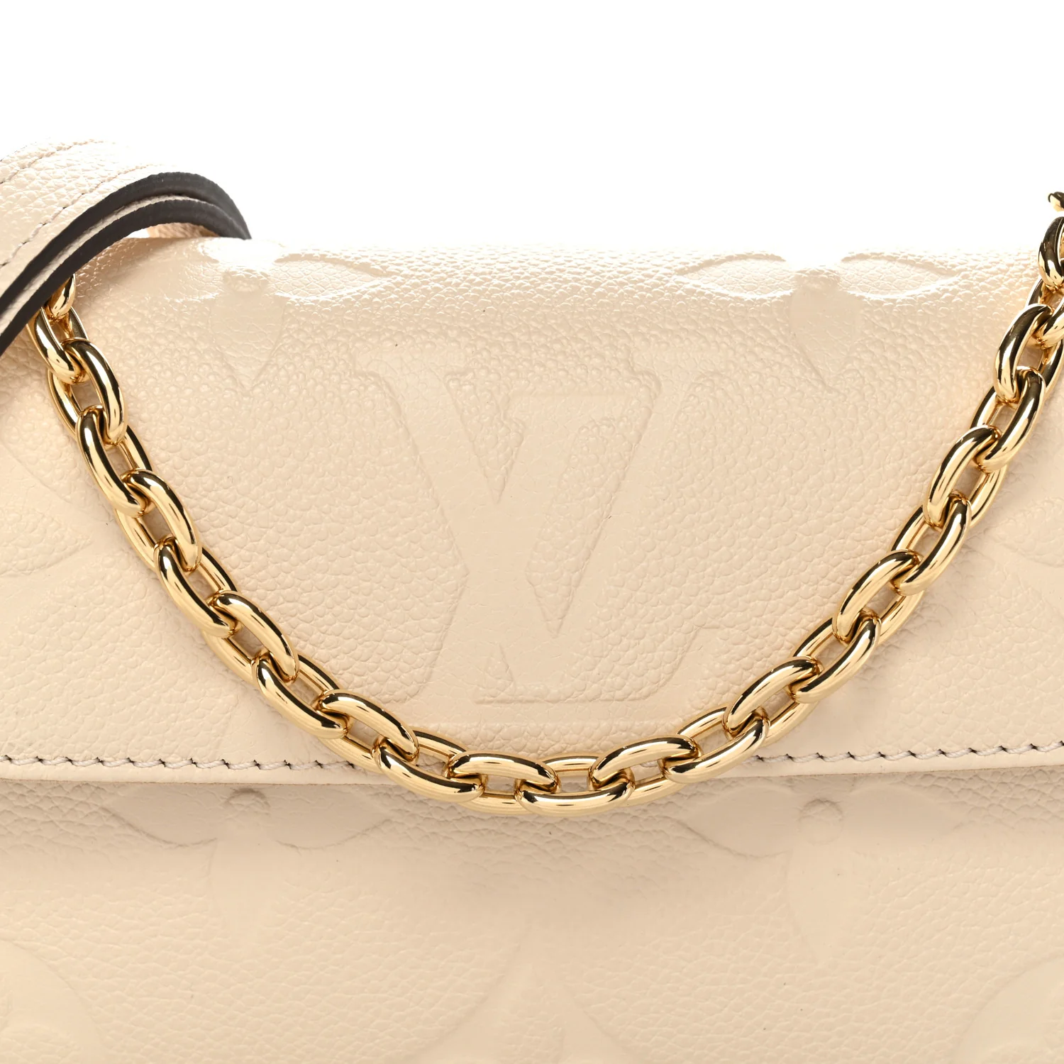 Empreinte Monogram Giant Ivy Wallet On Chain Cream