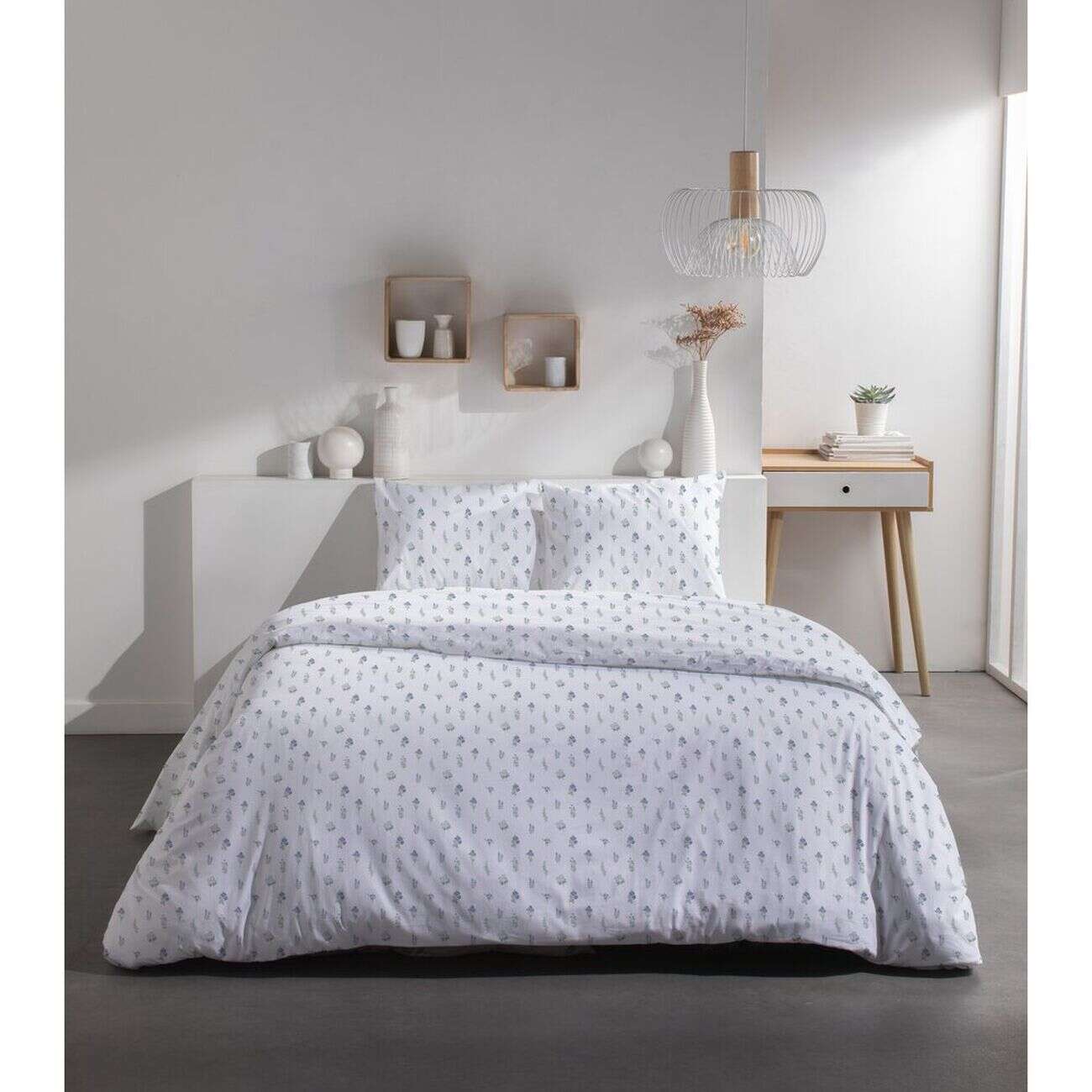 Parure de lit 3 pièces 220x240cm blanc motif floral (2 modèles)