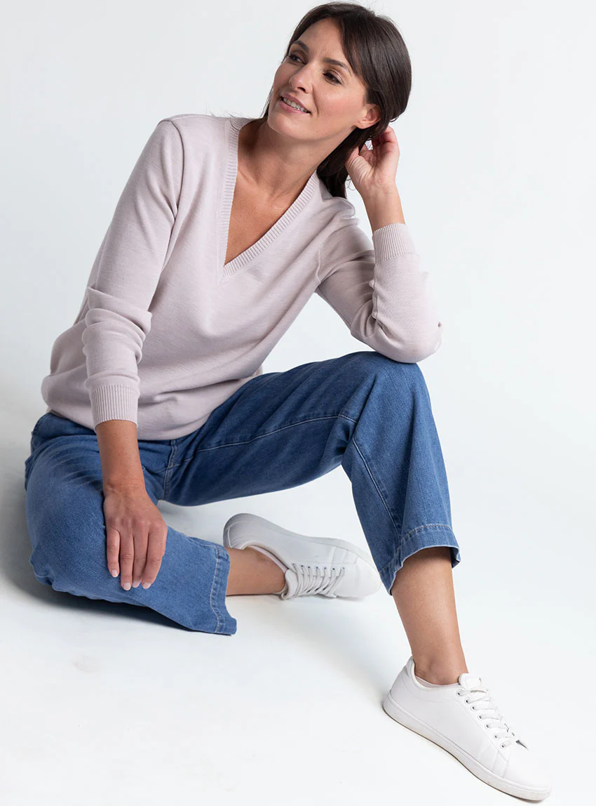 Pull femme col V en laine beige naturel