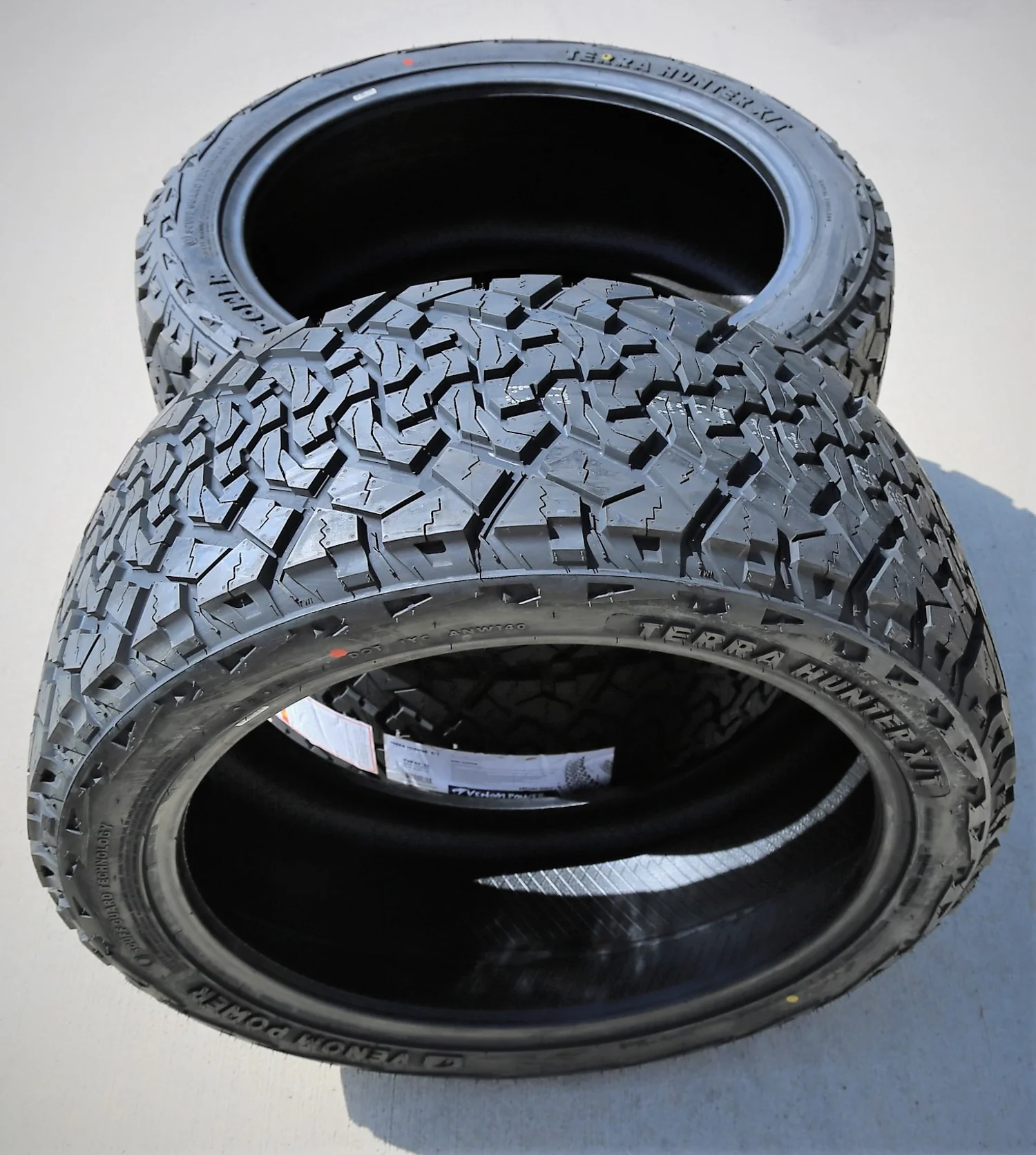 Venom Power Terra Hunter X/T 285/45R22 114T XL Extreme Terrain Tire