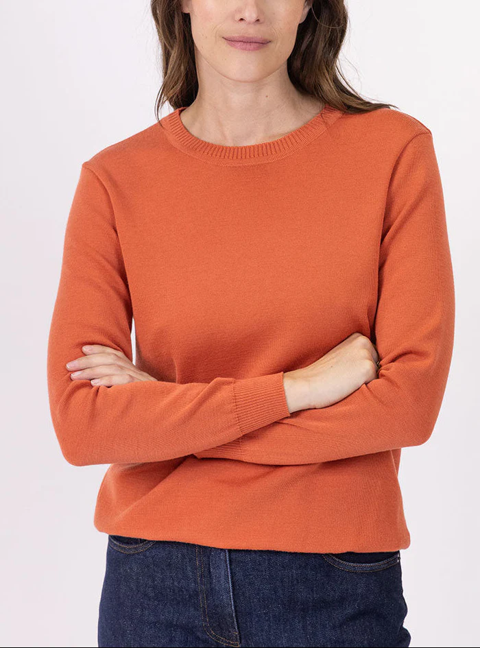 Pull femme en laine mérinos col rond orange tendre