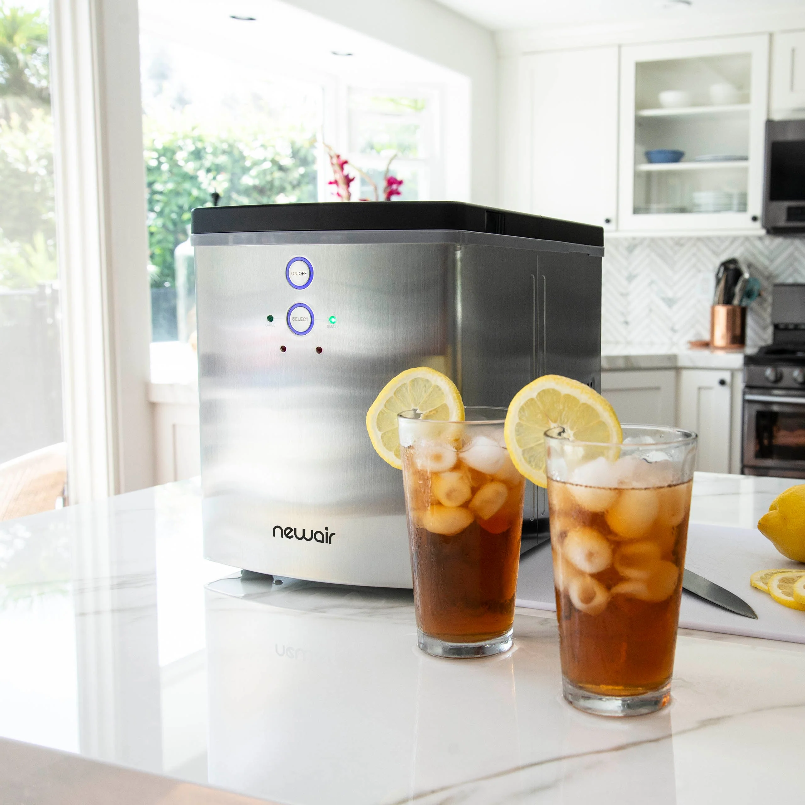 Newair Countertop Ice Maker. Bullet Ice, 33 lbs/day - Black