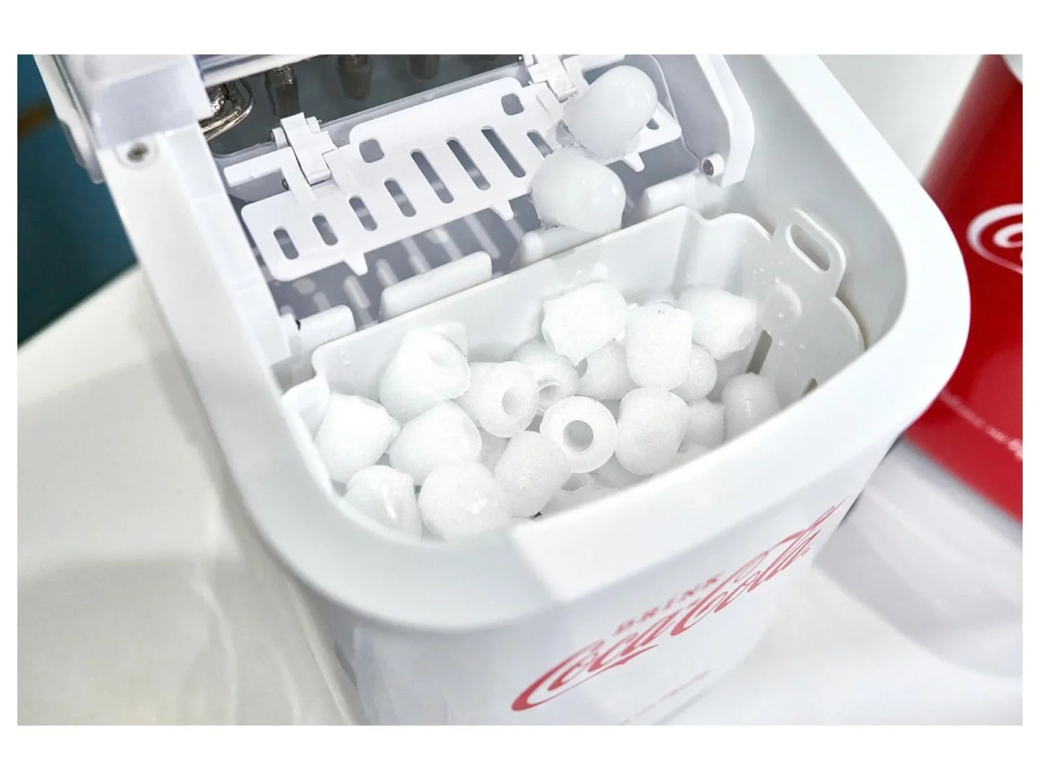 Coca Cola Machine  glaons