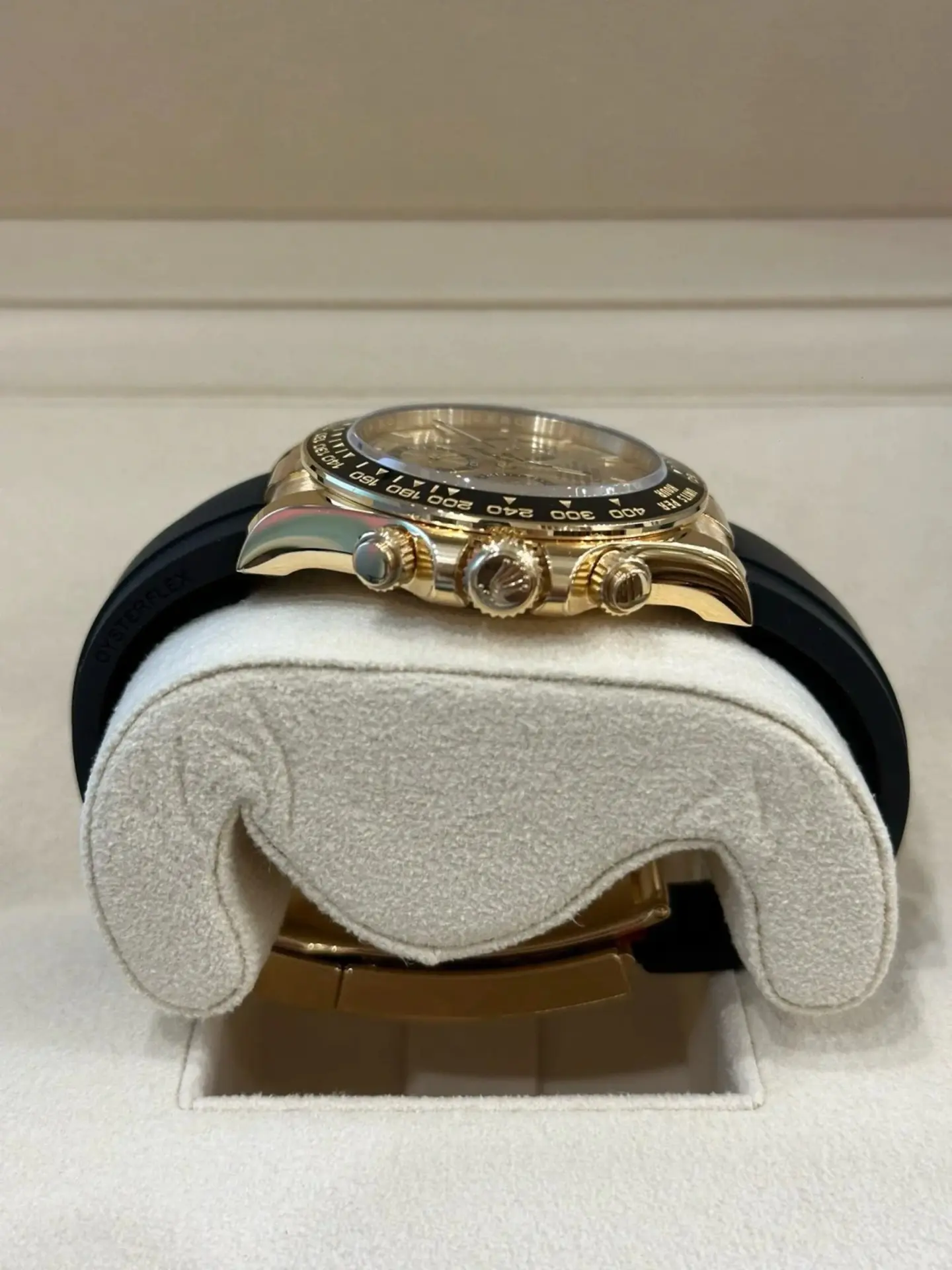[Super Clone]Rolex Daytona Yellow Gold/ Ceramic / Black /Oysterfex m126518LN-0010