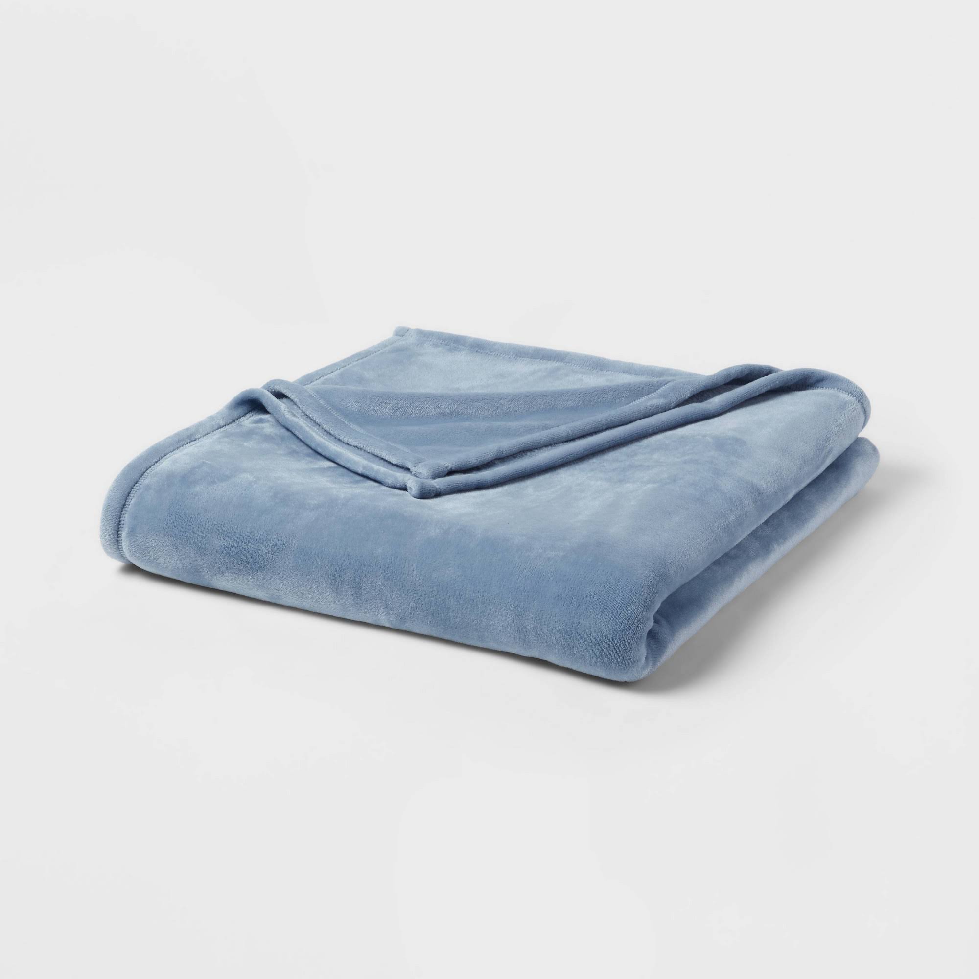 Full/Queen Solid Plush Blanket Blue - Room Essentials
