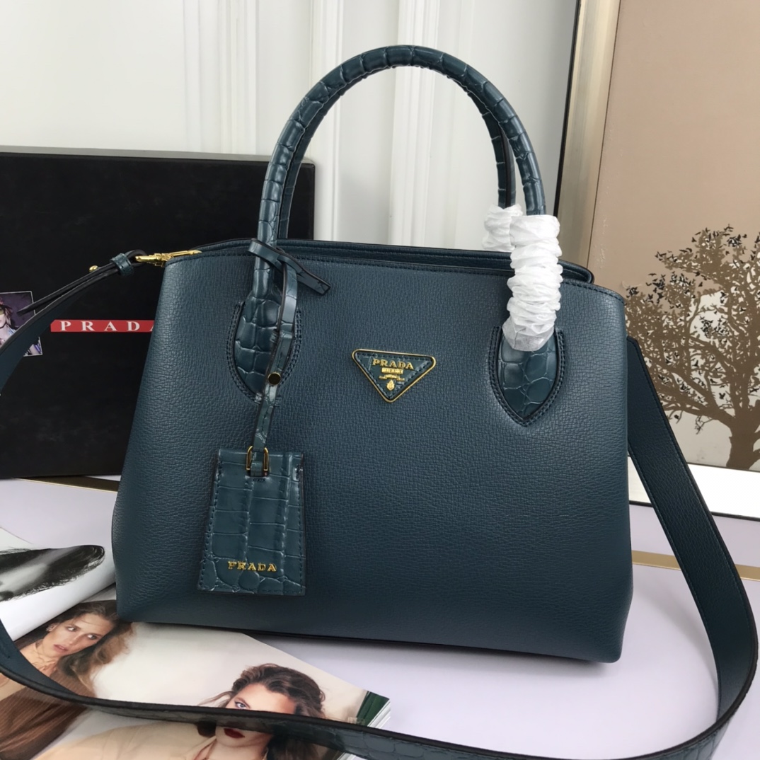 Pra new arrival bag 66153  size: 30*24*14 cm