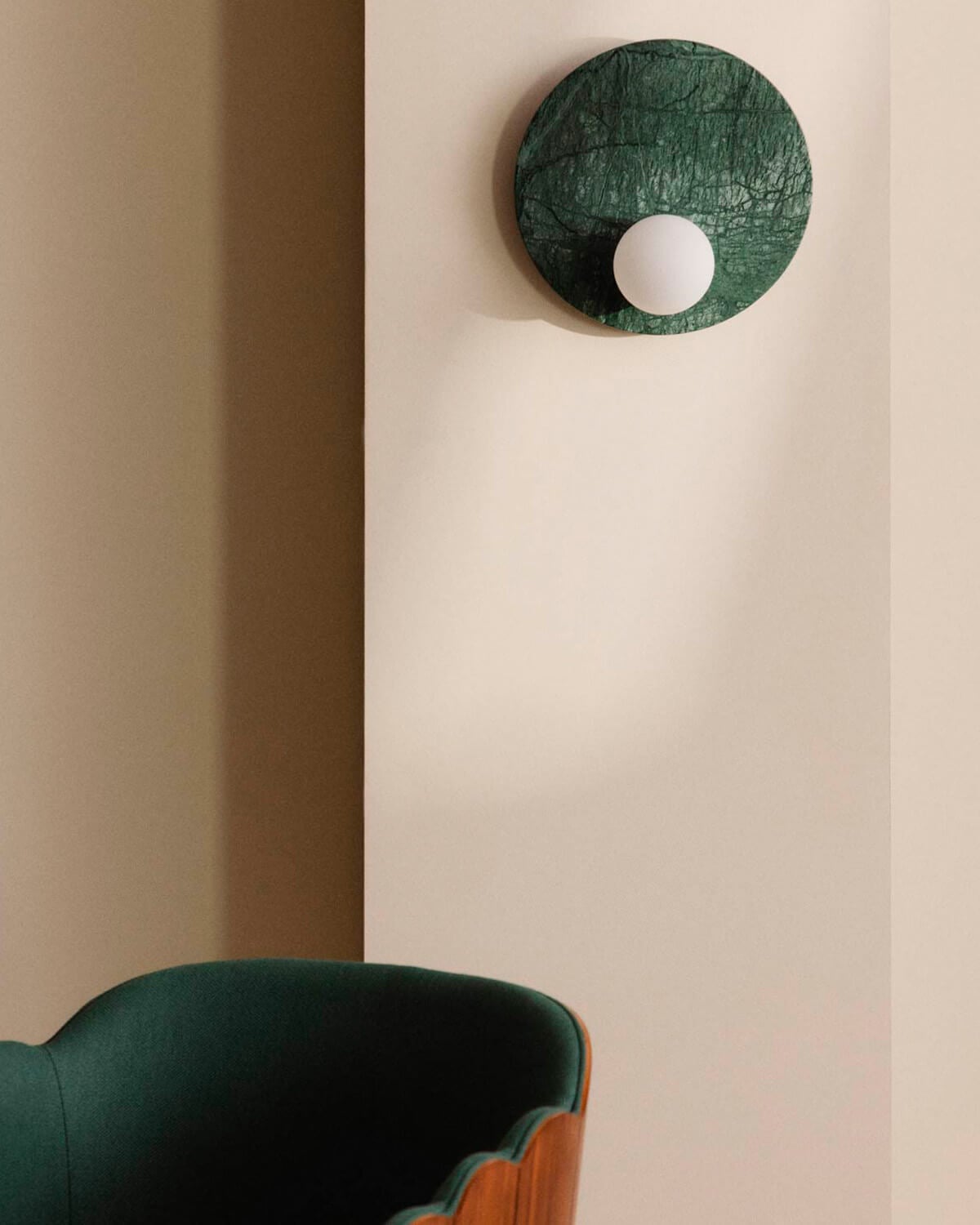 Lunas - Aplique de Pared con Esfera Lateral de Mármol Lunas