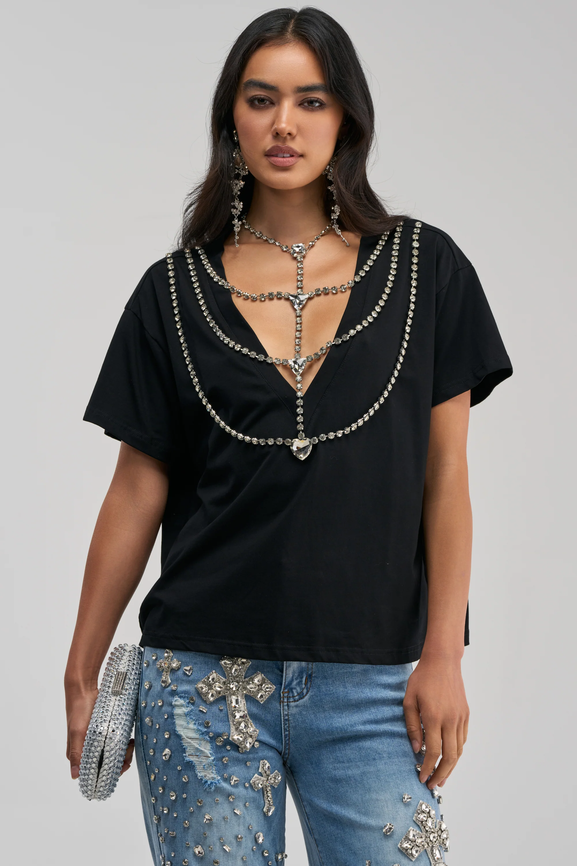 DIAMONDS DANCING RHINESTONE DETAIL TEE IN BLACK - Akira Store