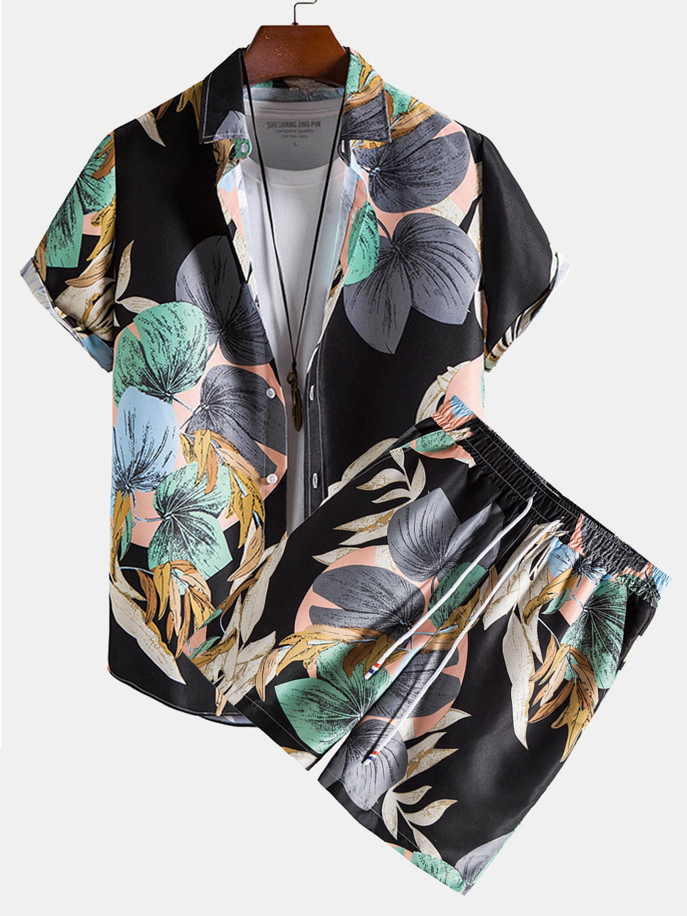 Chemise et short à imprimé tropical