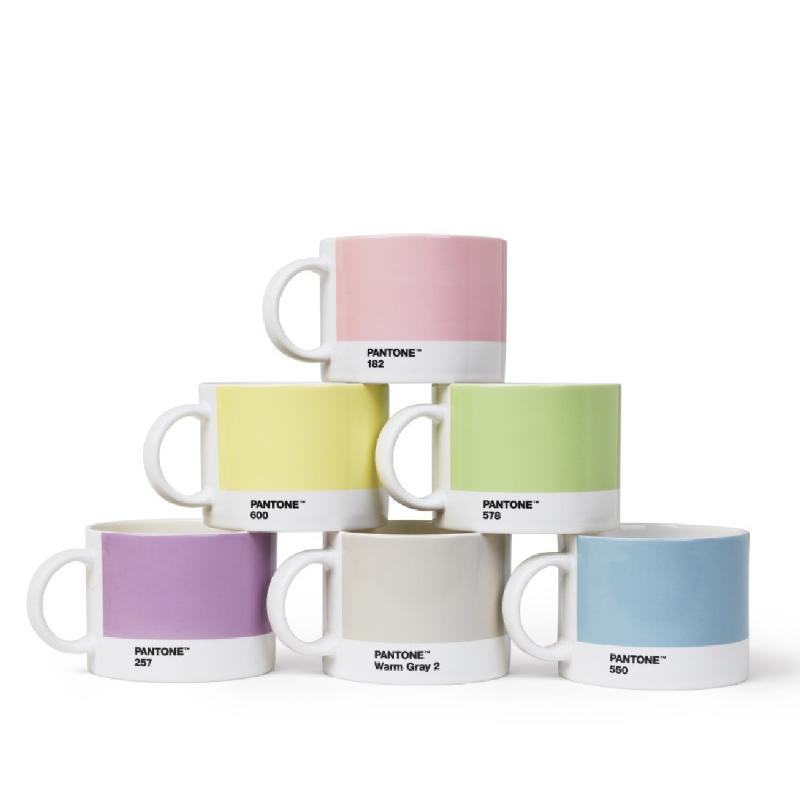 PANTONE tekopp med hank 47,5 cl varm grå