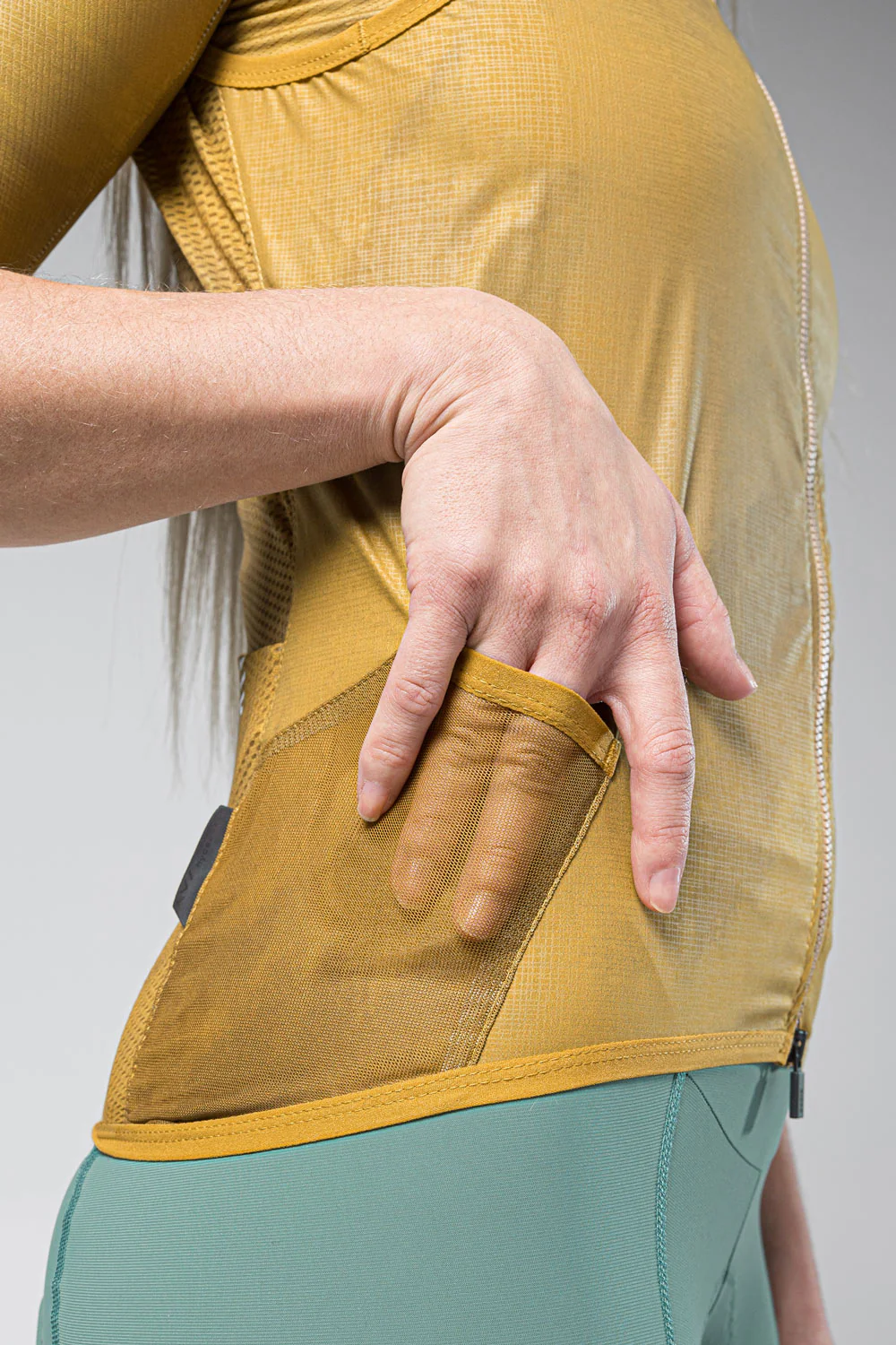 Gobik Vest  Women Plus 2.0 Tofu