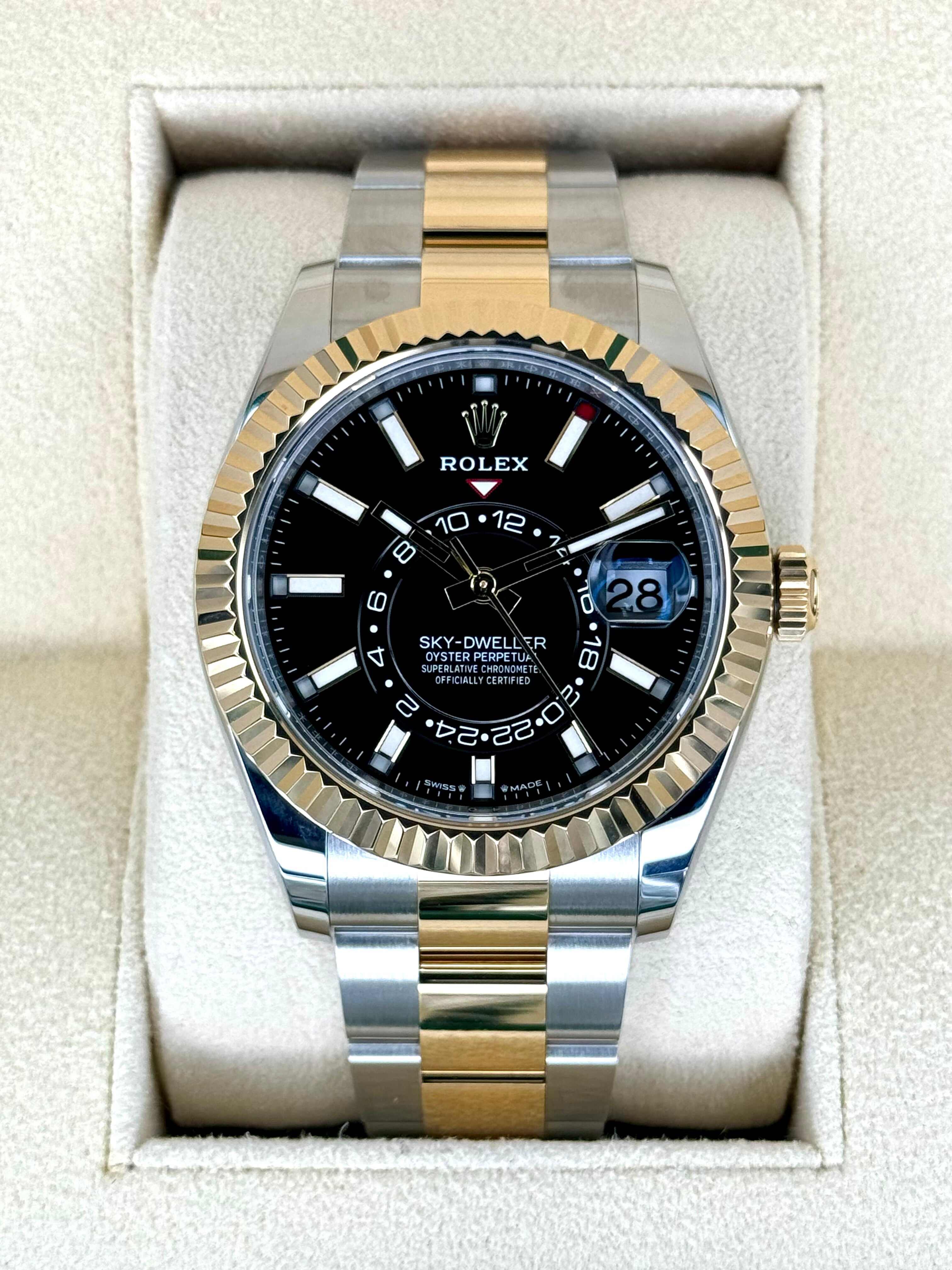 NEW 2024 ロレックス スカイドゥエラー 42mm 336933 ツートーンオイスターブラックダイヤルRolex