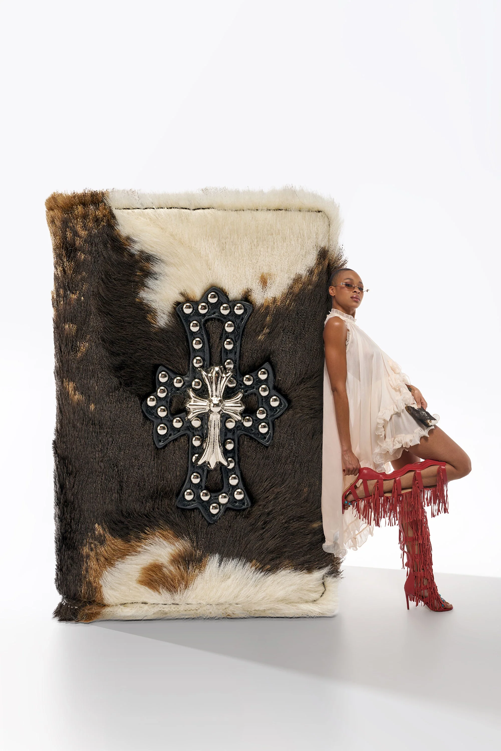 HIGH STANDARDS FAUX FUR PASSPORT COVER - Akira Store