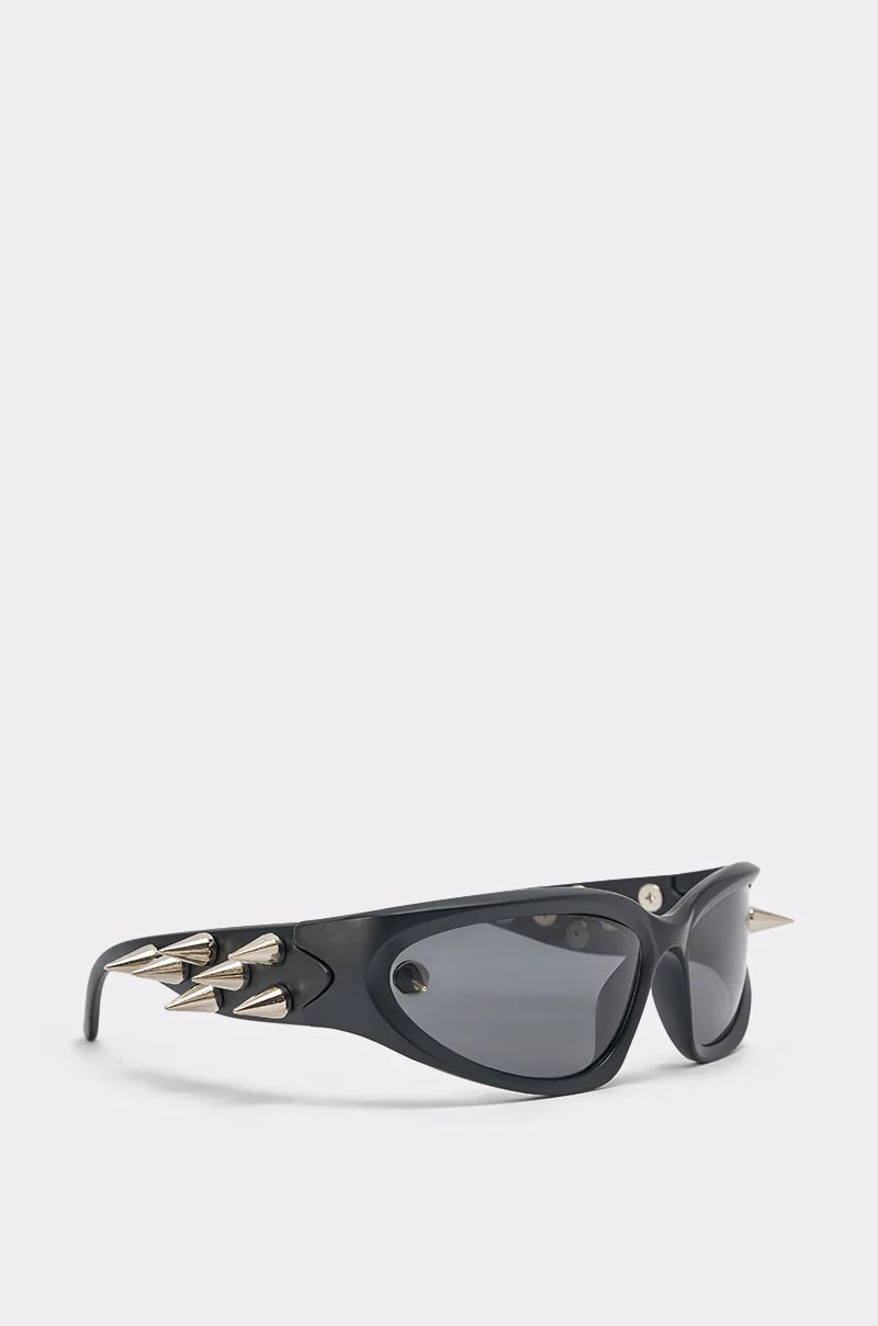 PIERCE ME SUNGLASSES - Akira Store