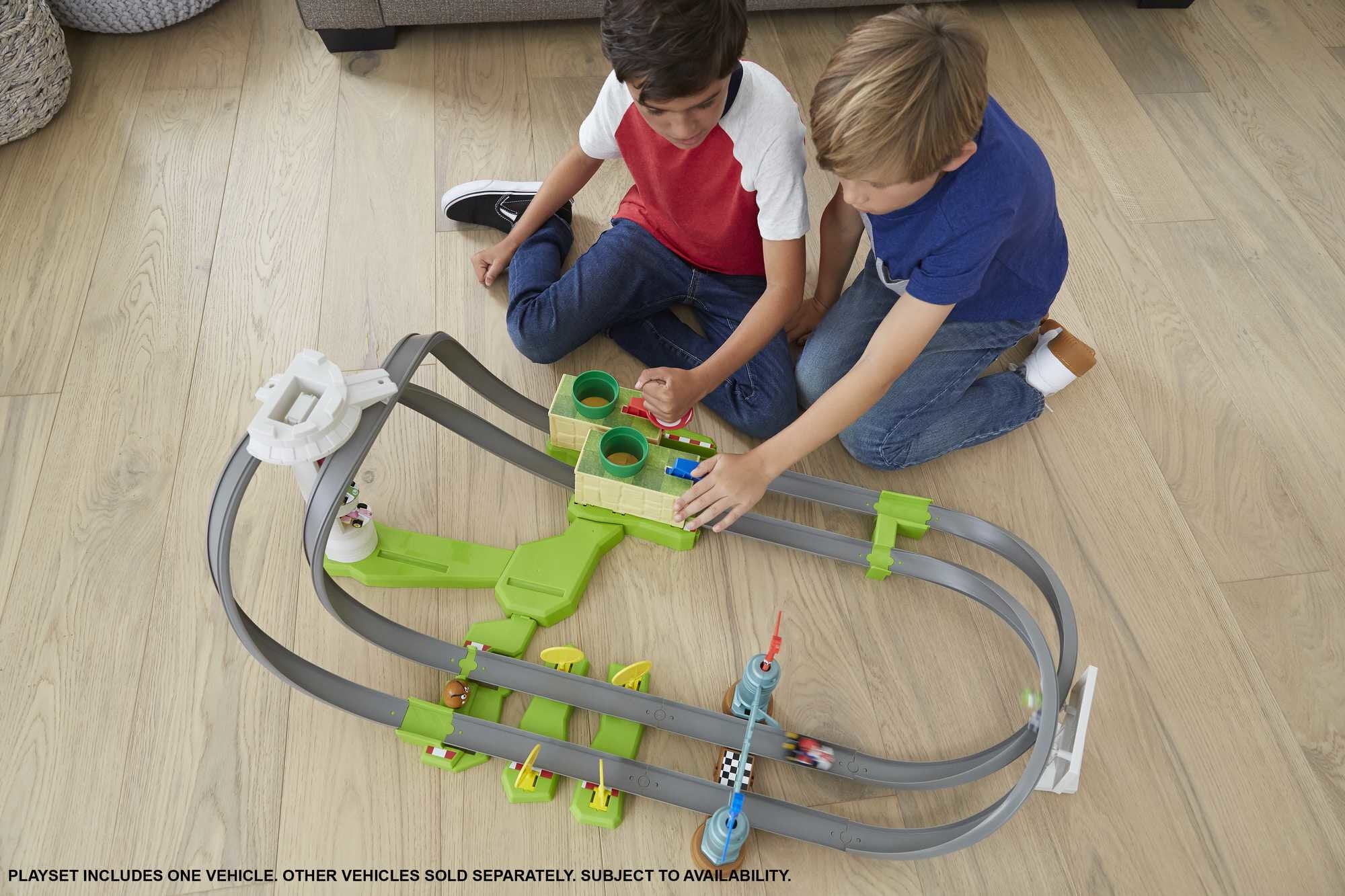 Mario Kart Circuit Lite Track Set with 1:64 Scale Toy Die-Cast Kart Vehicle Launcher(Multicolor) - Image 2