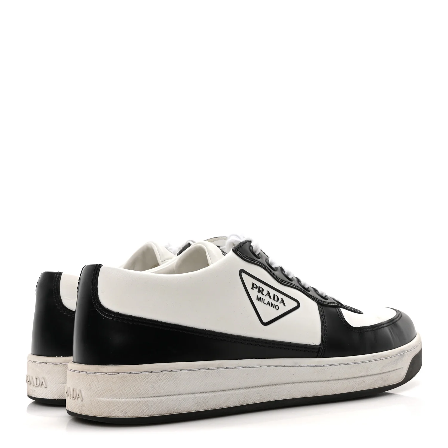Spazzolato Rois Vitello Soft Triangle Logo Womens Low Top Sneakers 39 White Black