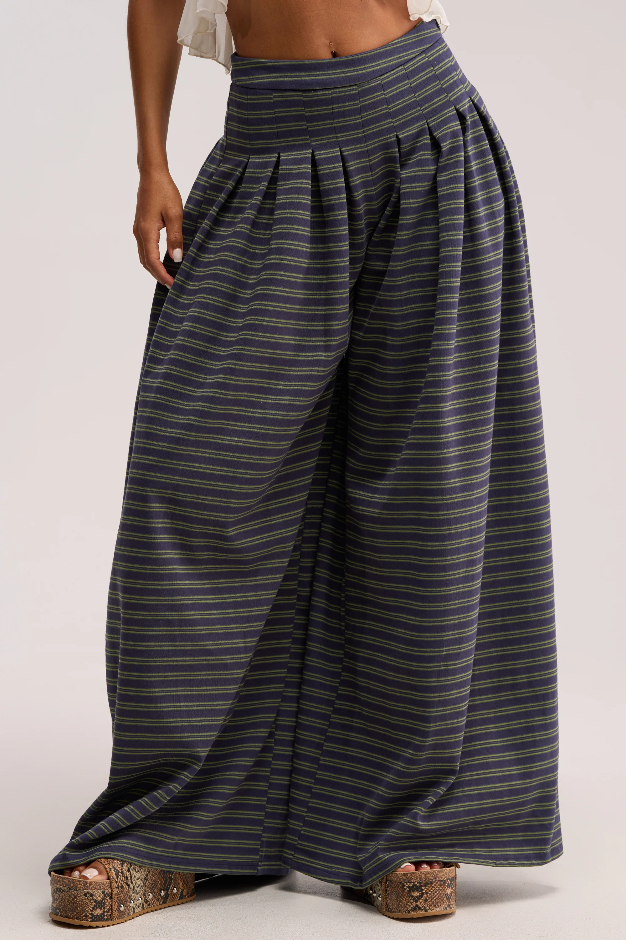 GUESS WHO STRIPE PALAZZO PANT - Akira Store