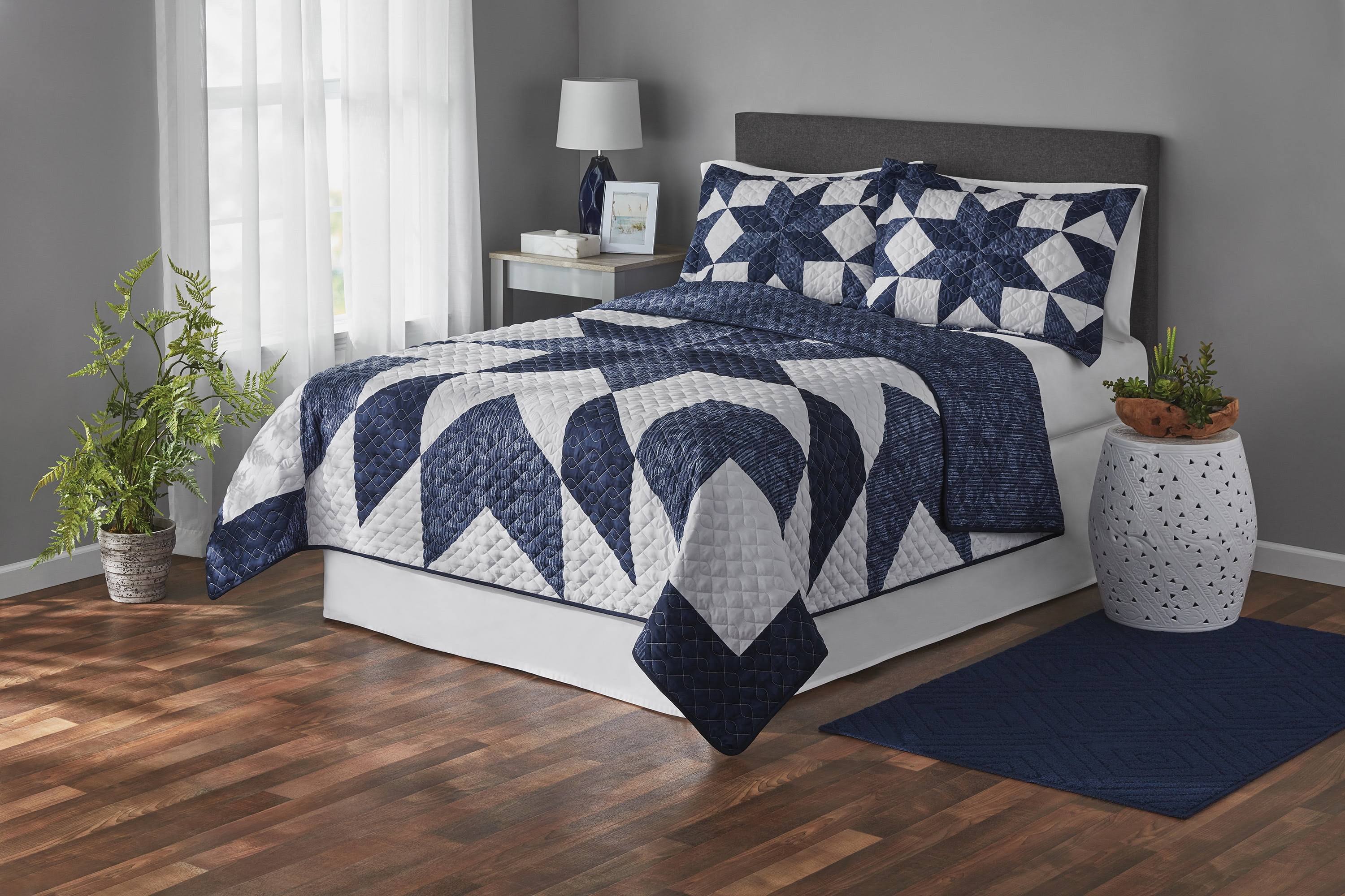 Mainstays Classic Blue Star Quilt, King, Reversible