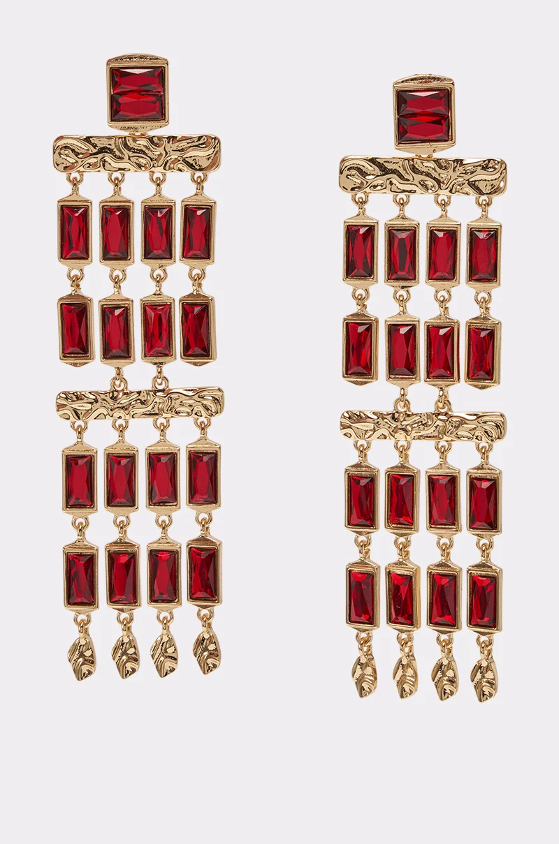 BAGUETTE CHANDELIER EARRINGS IN RED - Akira Store